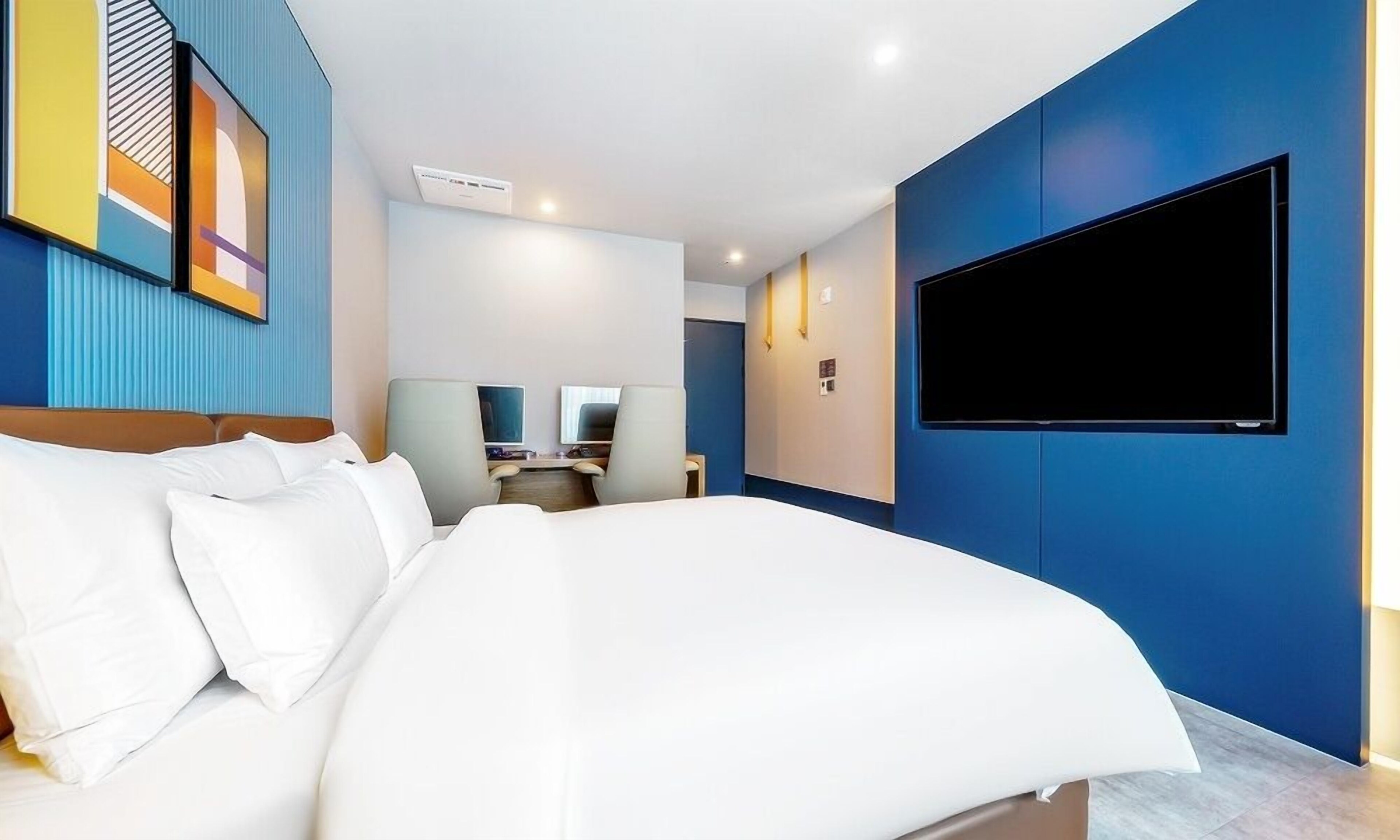 H-Avenue Hotel Geomdan New Town 3*