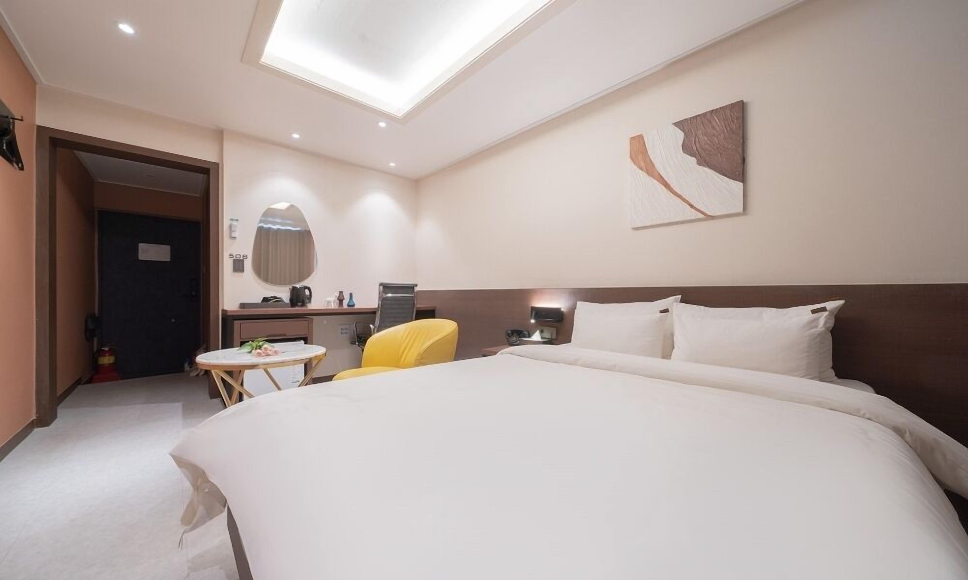 H-Avenue Hotel Geomdan New Town 3*