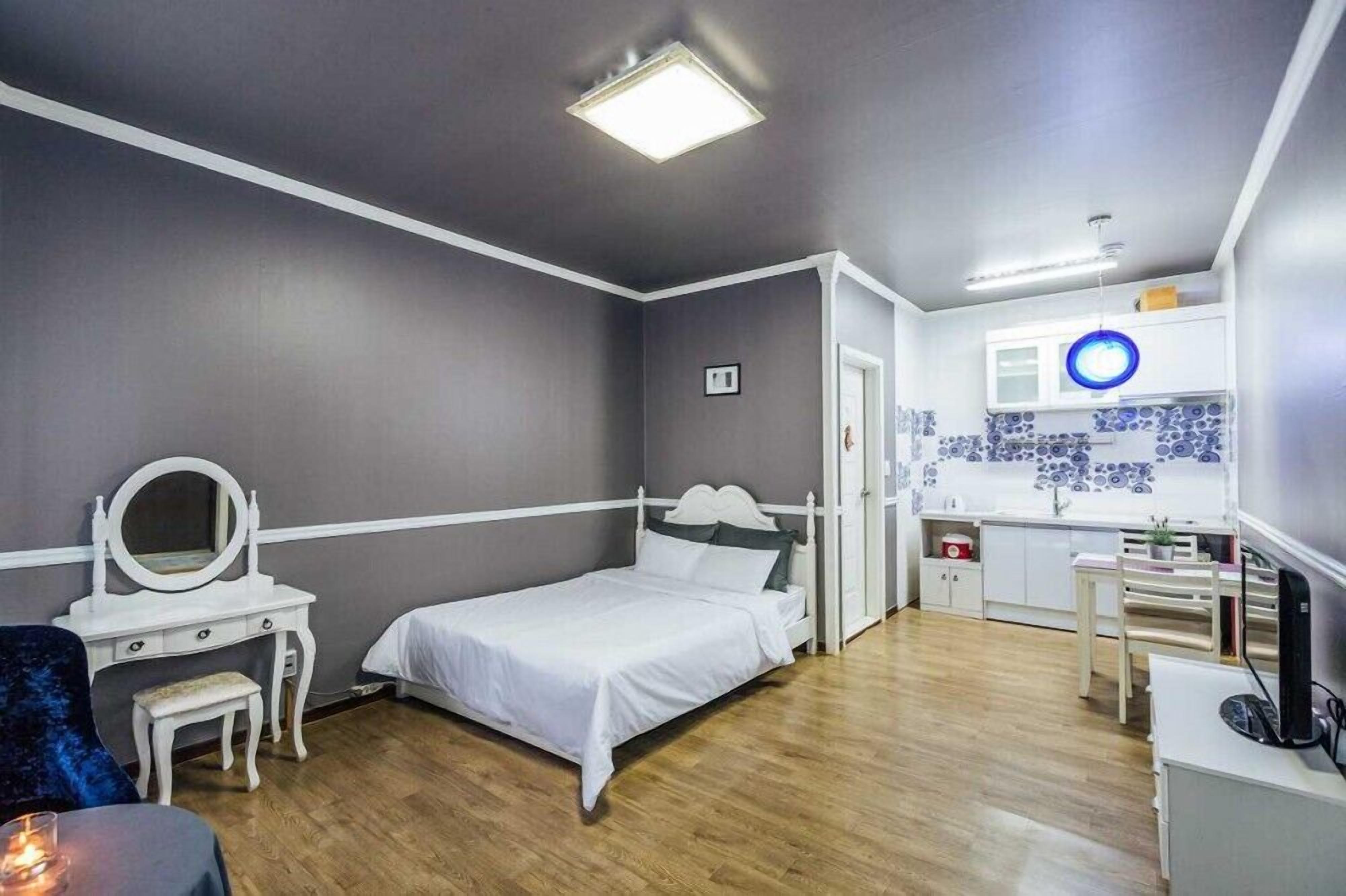 Indigo Pension 0*