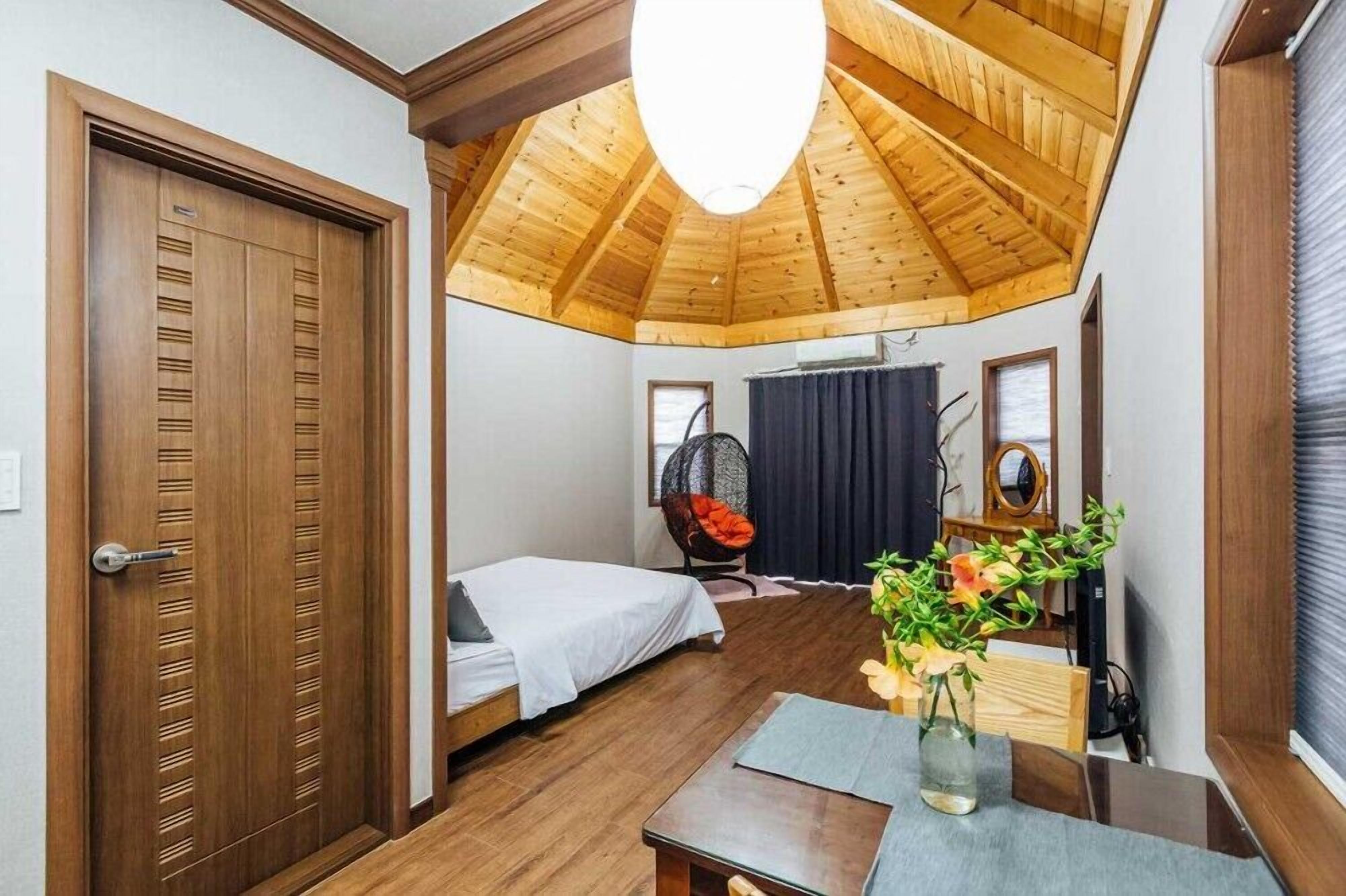 Indigo Pension 0*