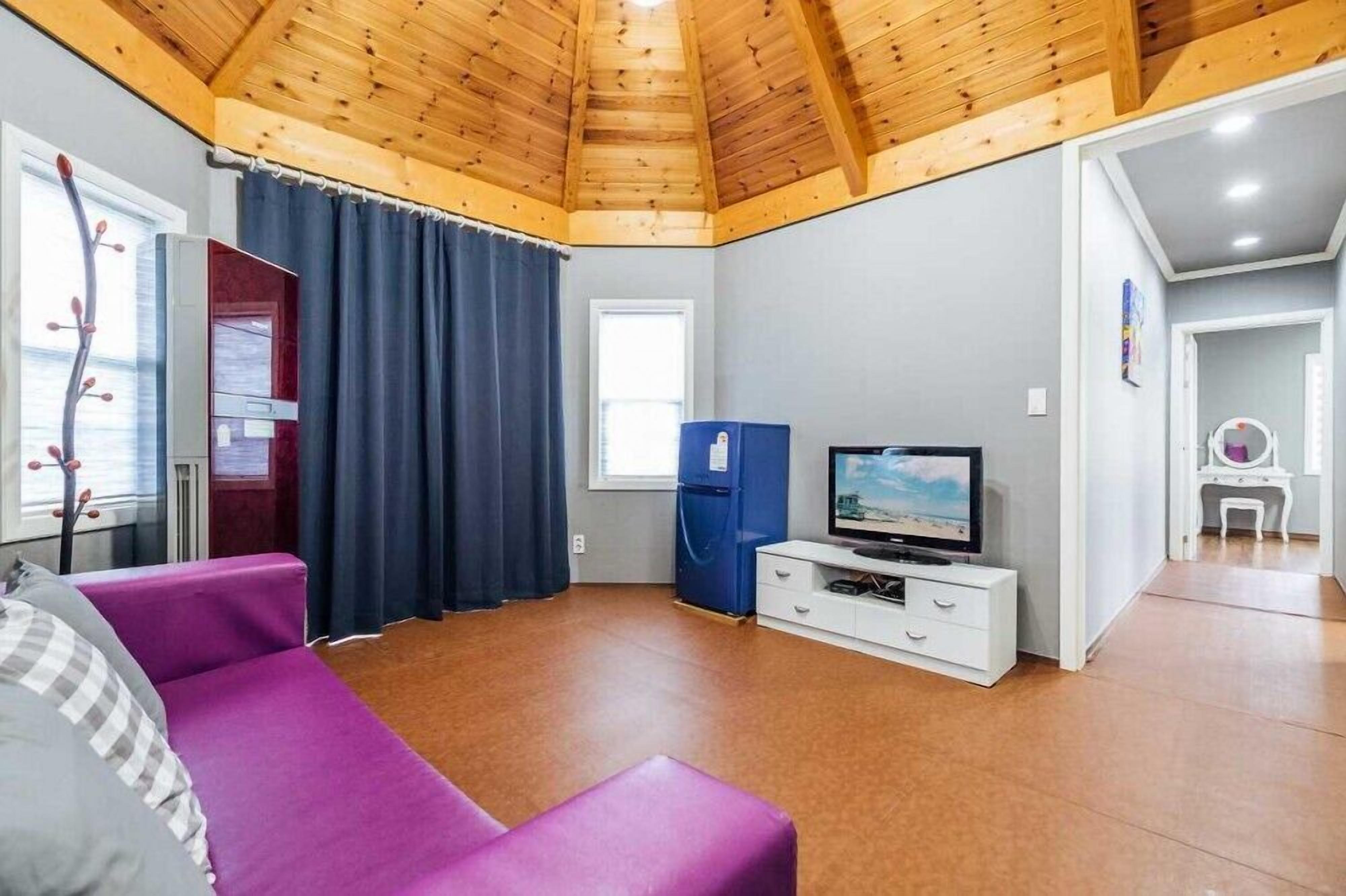 Indigo Pension 0*