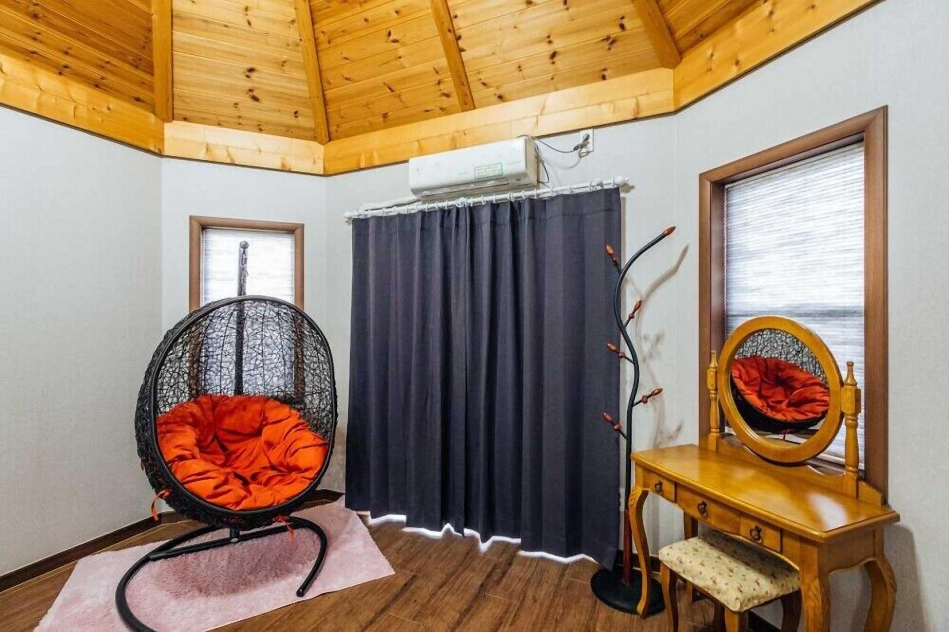 Indigo Pension 0*