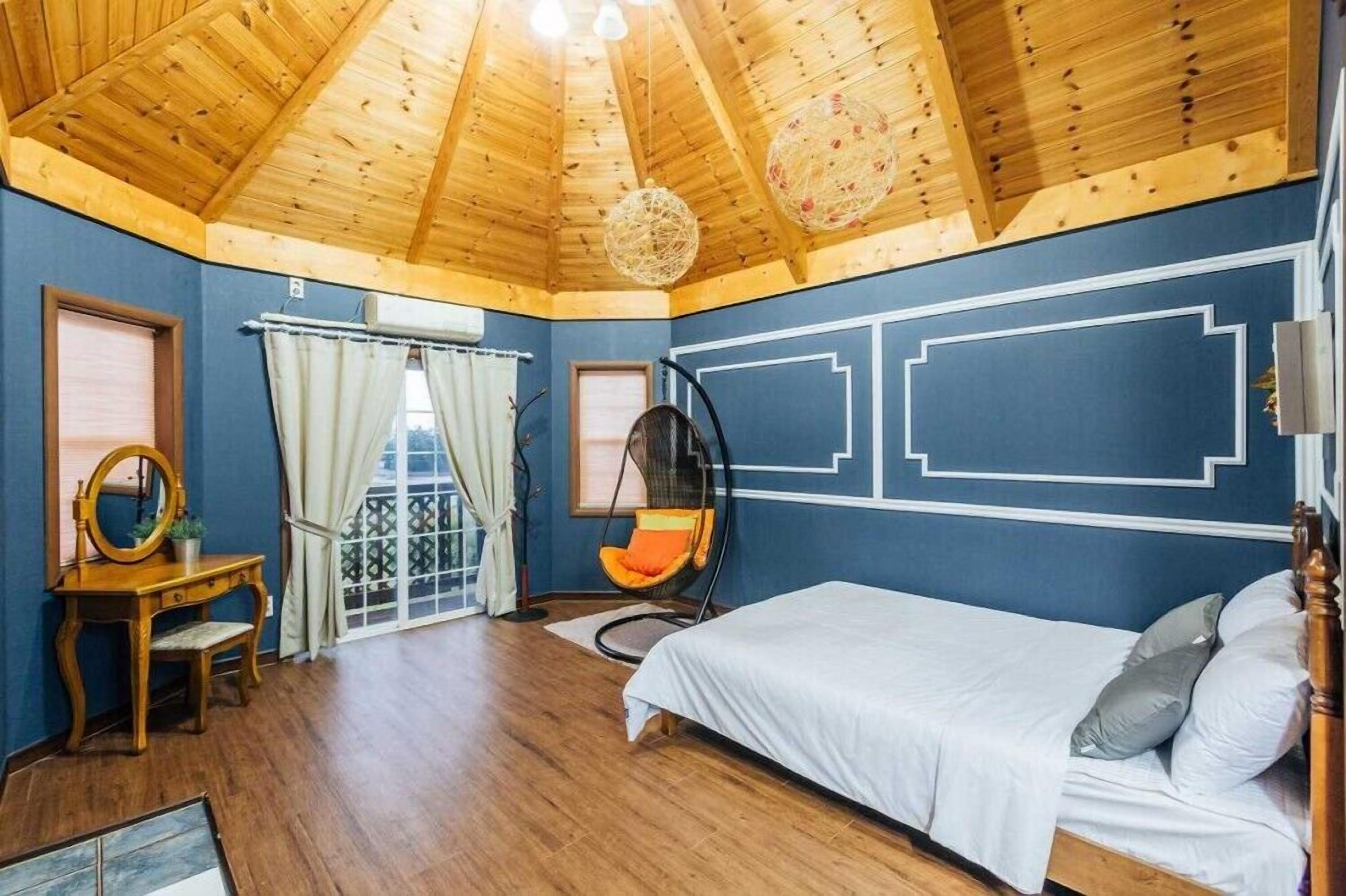 Indigo Pension 0*
