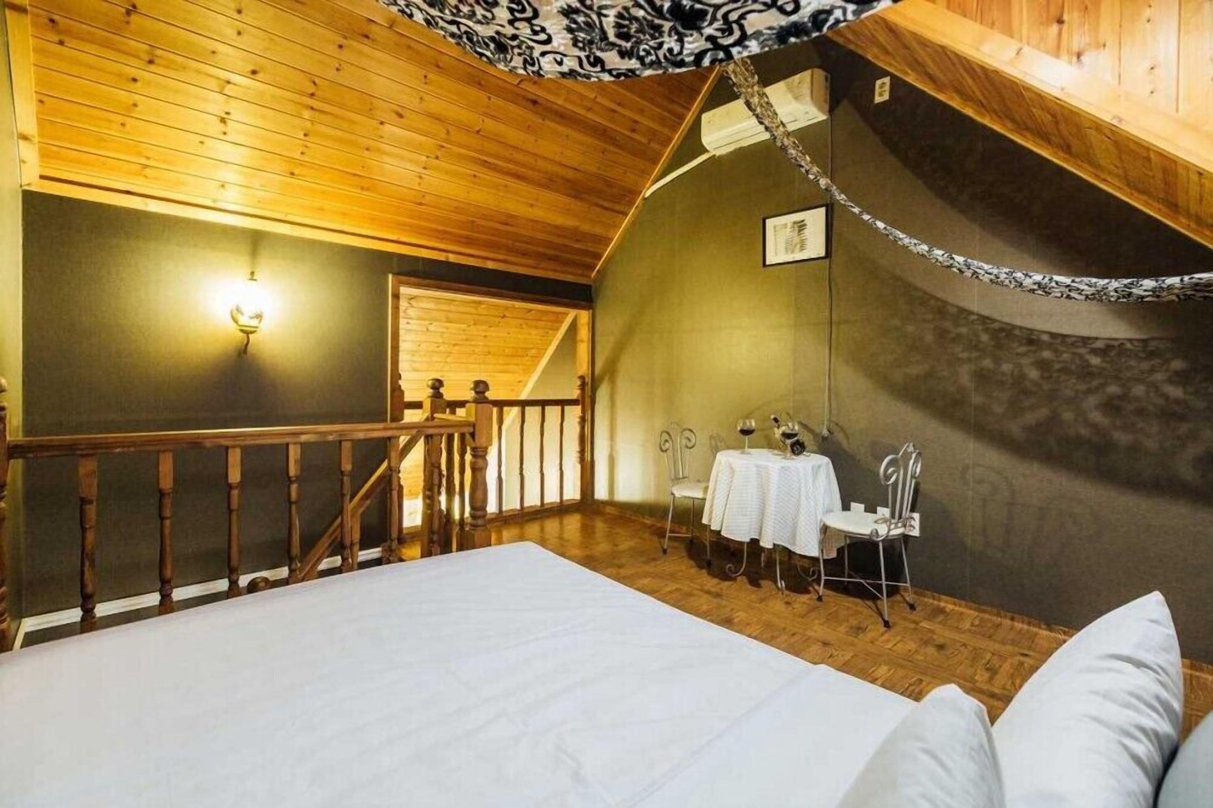 Indigo Pension 0*