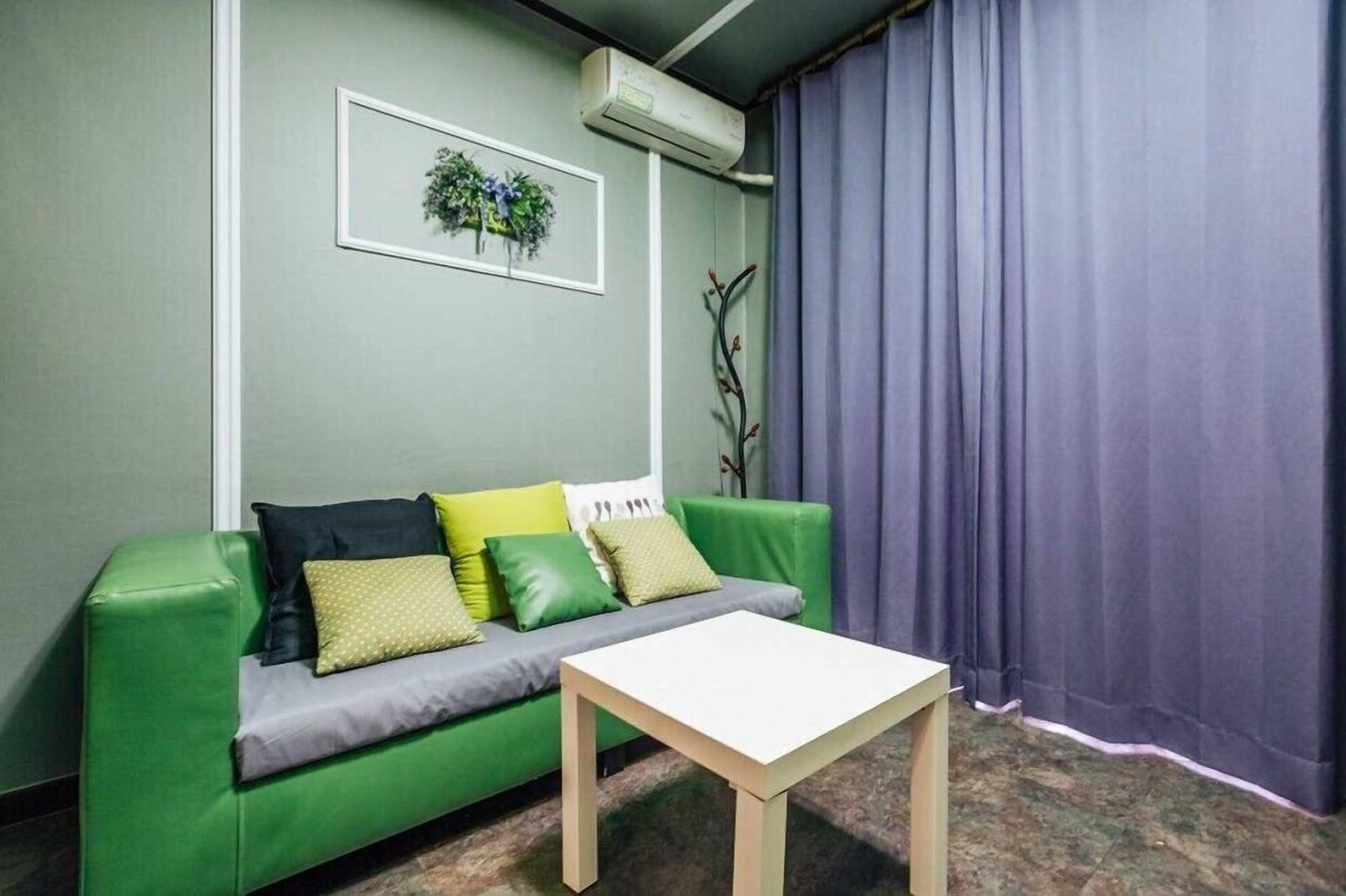 Indigo Pension 0*