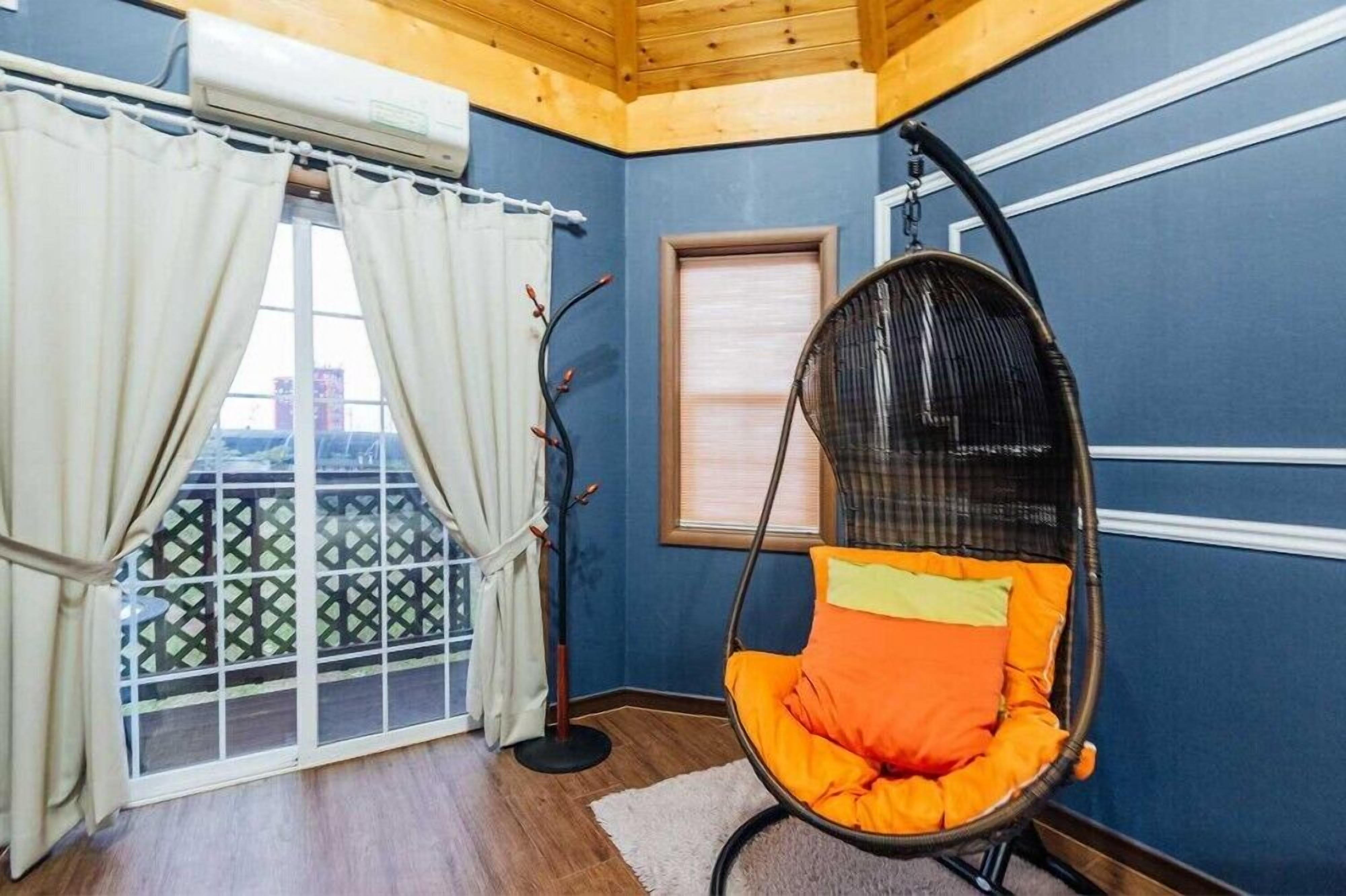 Indigo Pension 0*