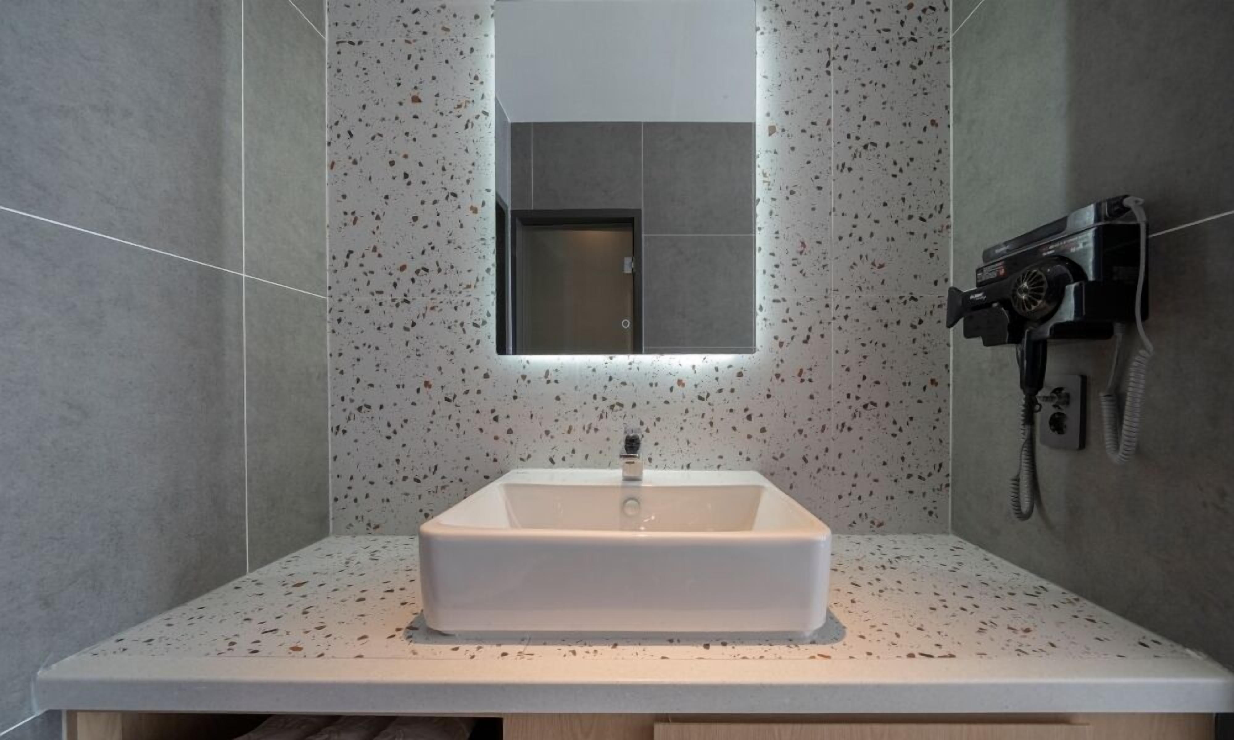 Brown Dot Geobuksum 3*