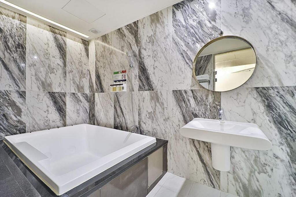 Hotel February Gimhae 3*