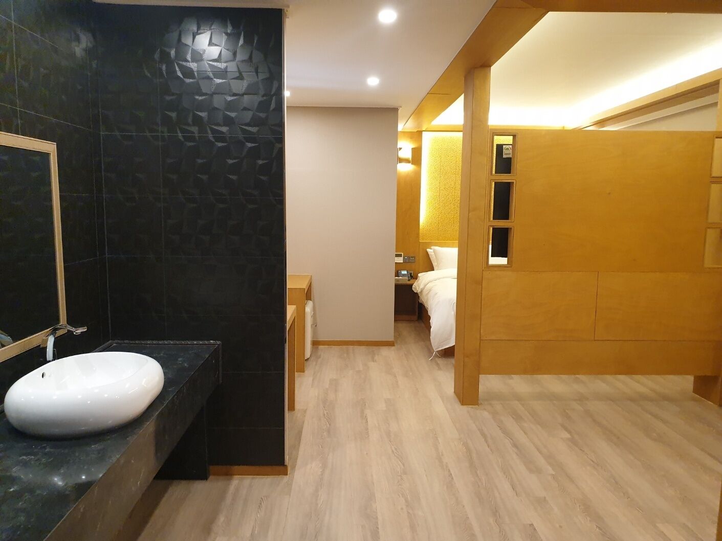 mir hotel 3*