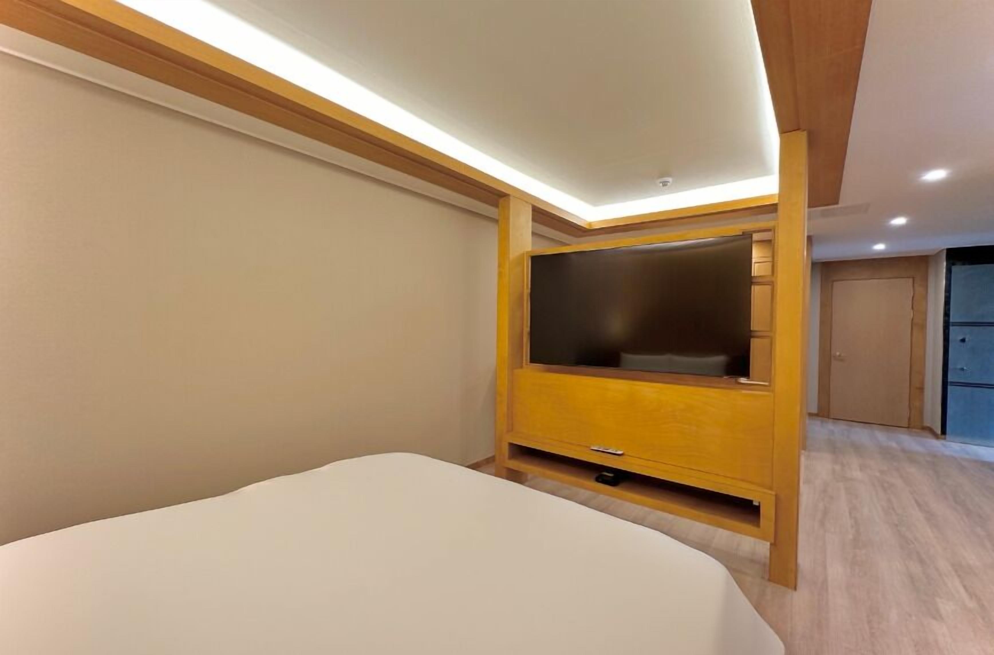 mir hotel 3*