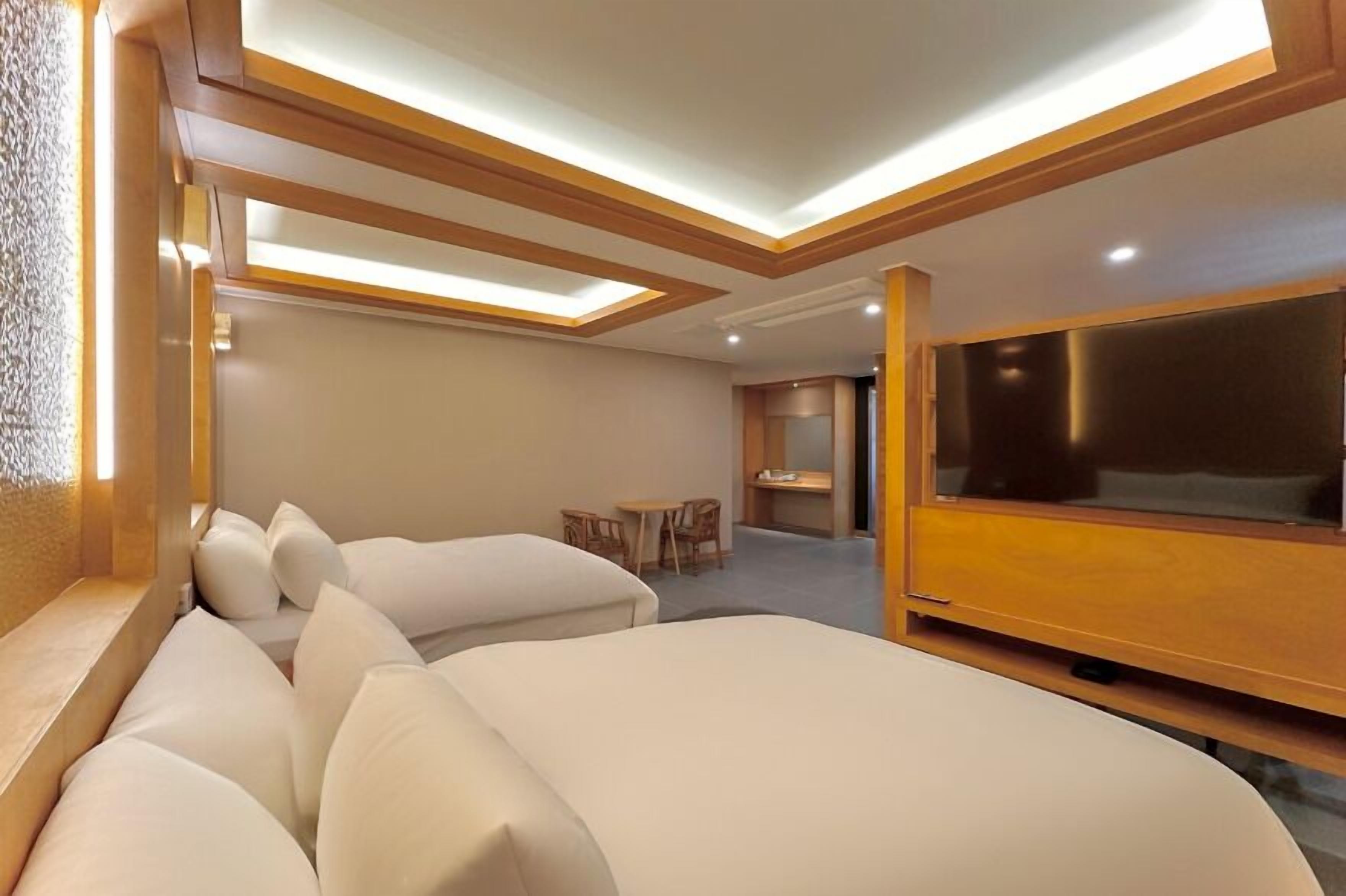 mir hotel 3*