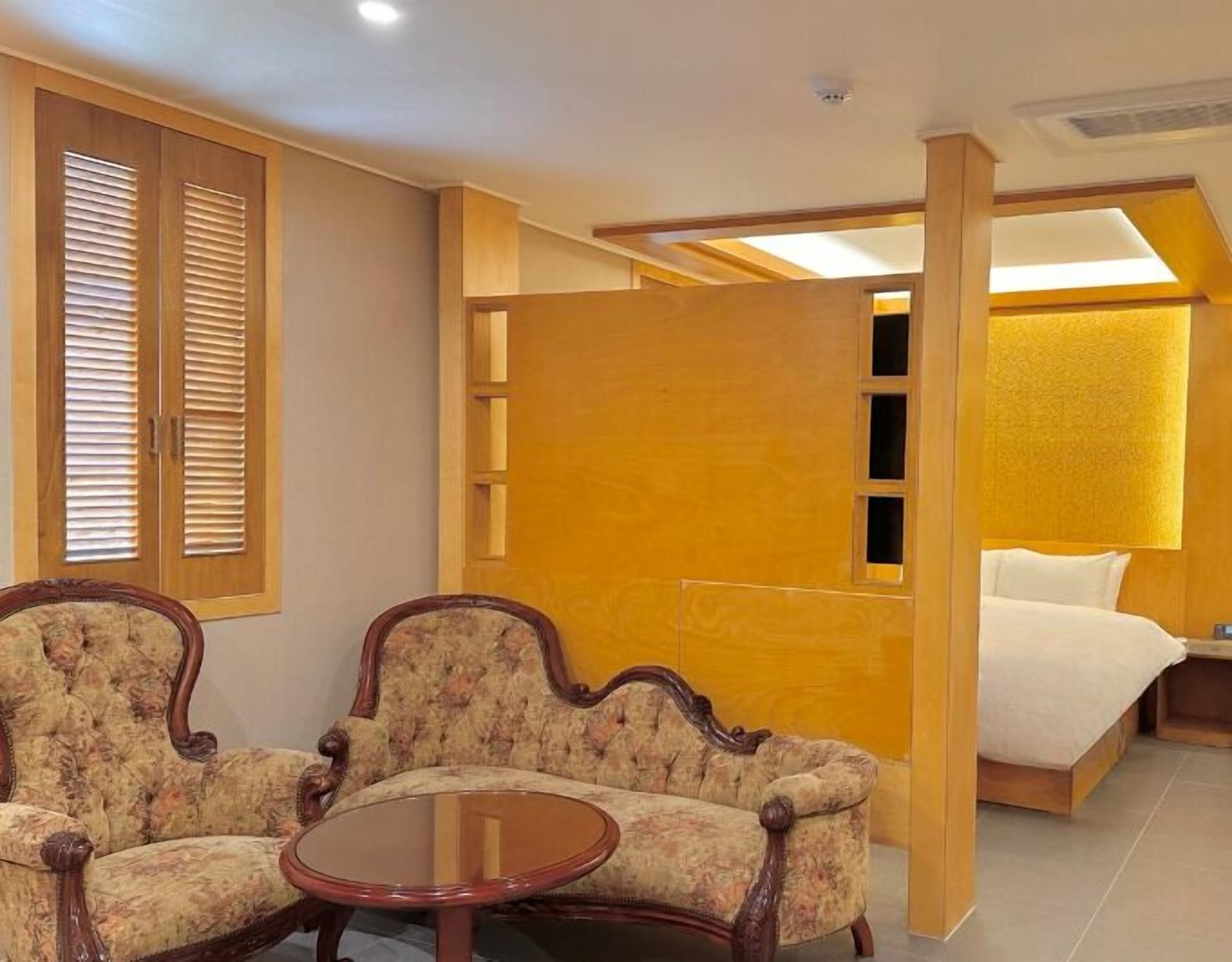 mir hotel 3*