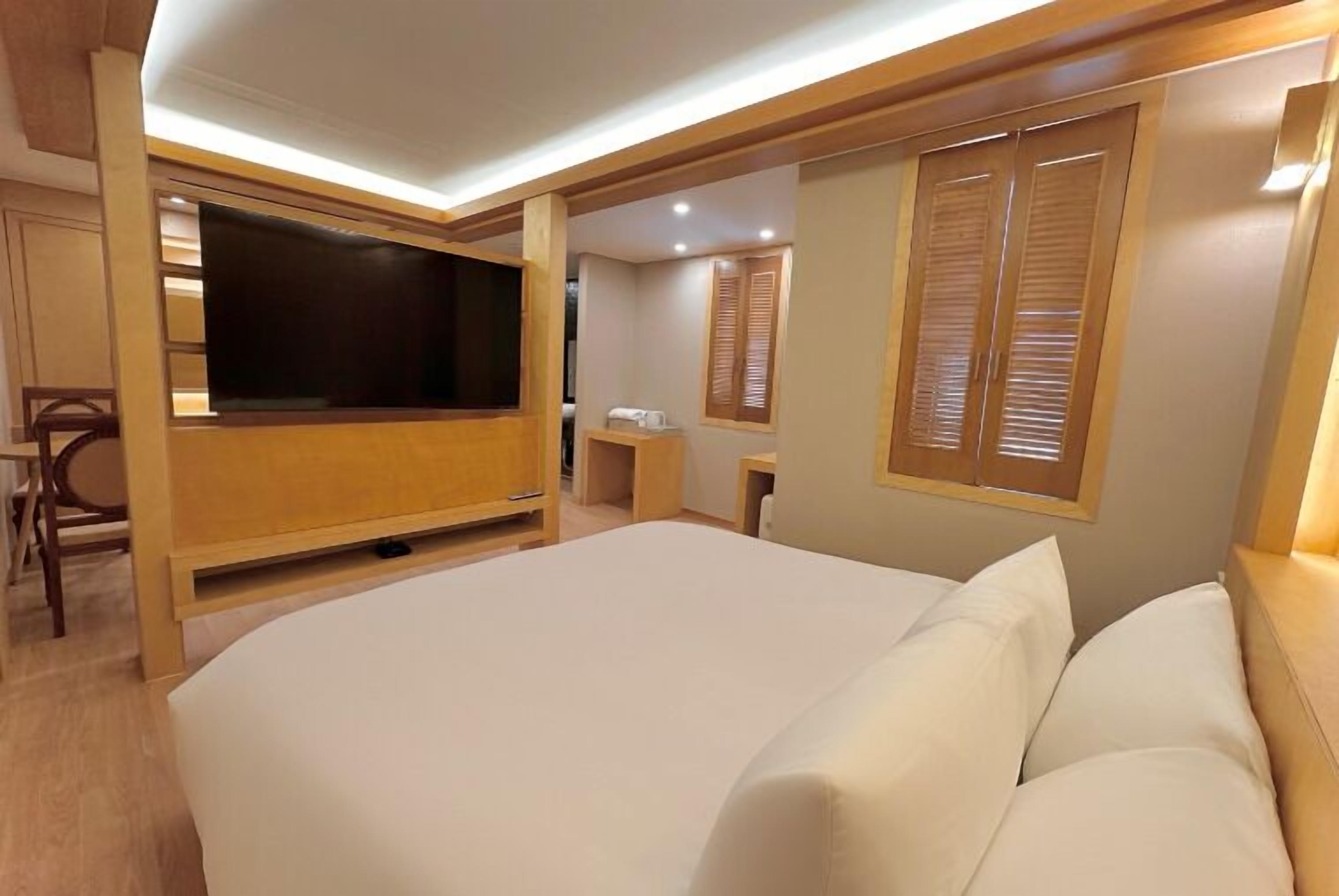mir hotel 3*