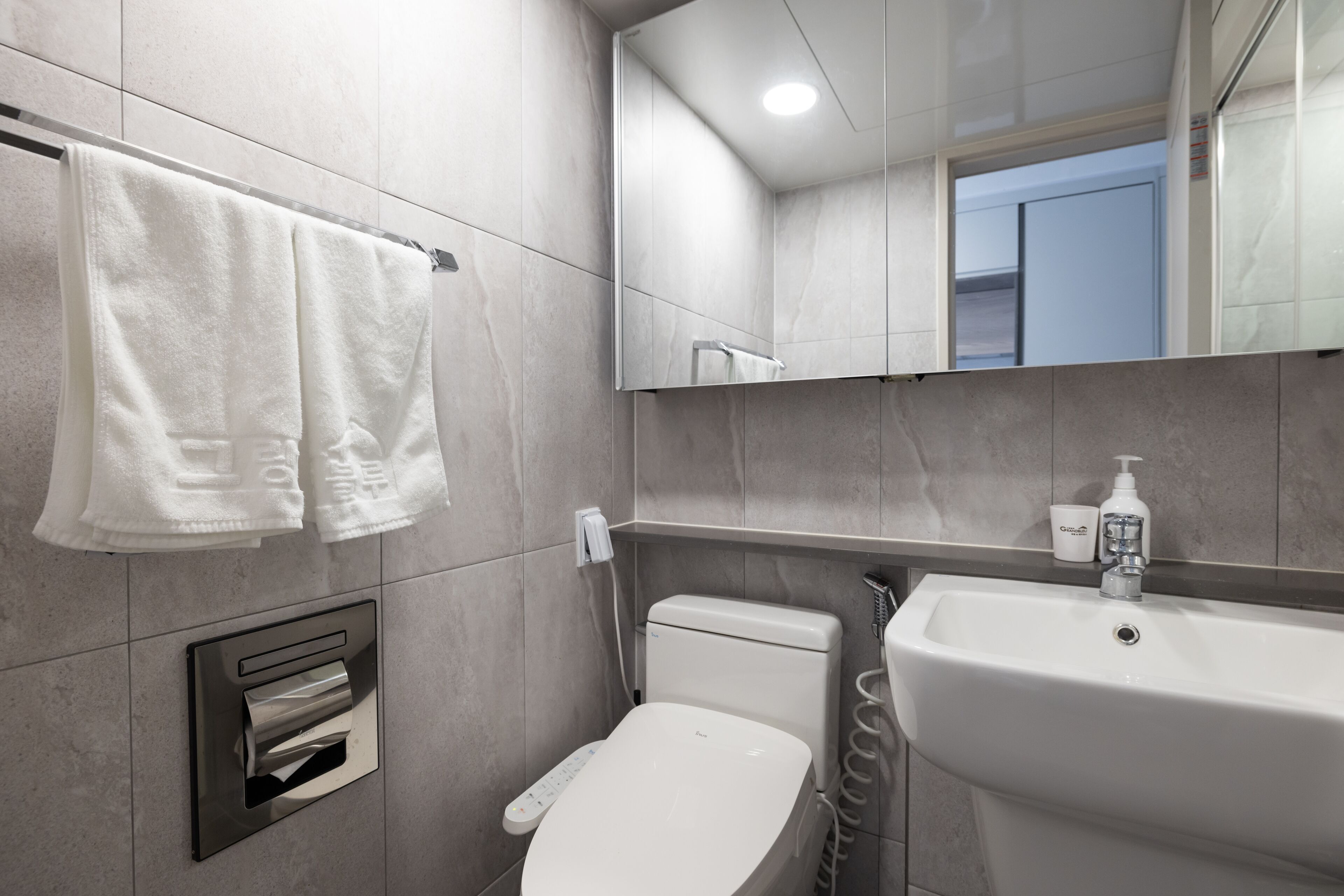 Grandbleu Hotel & Residence 2*