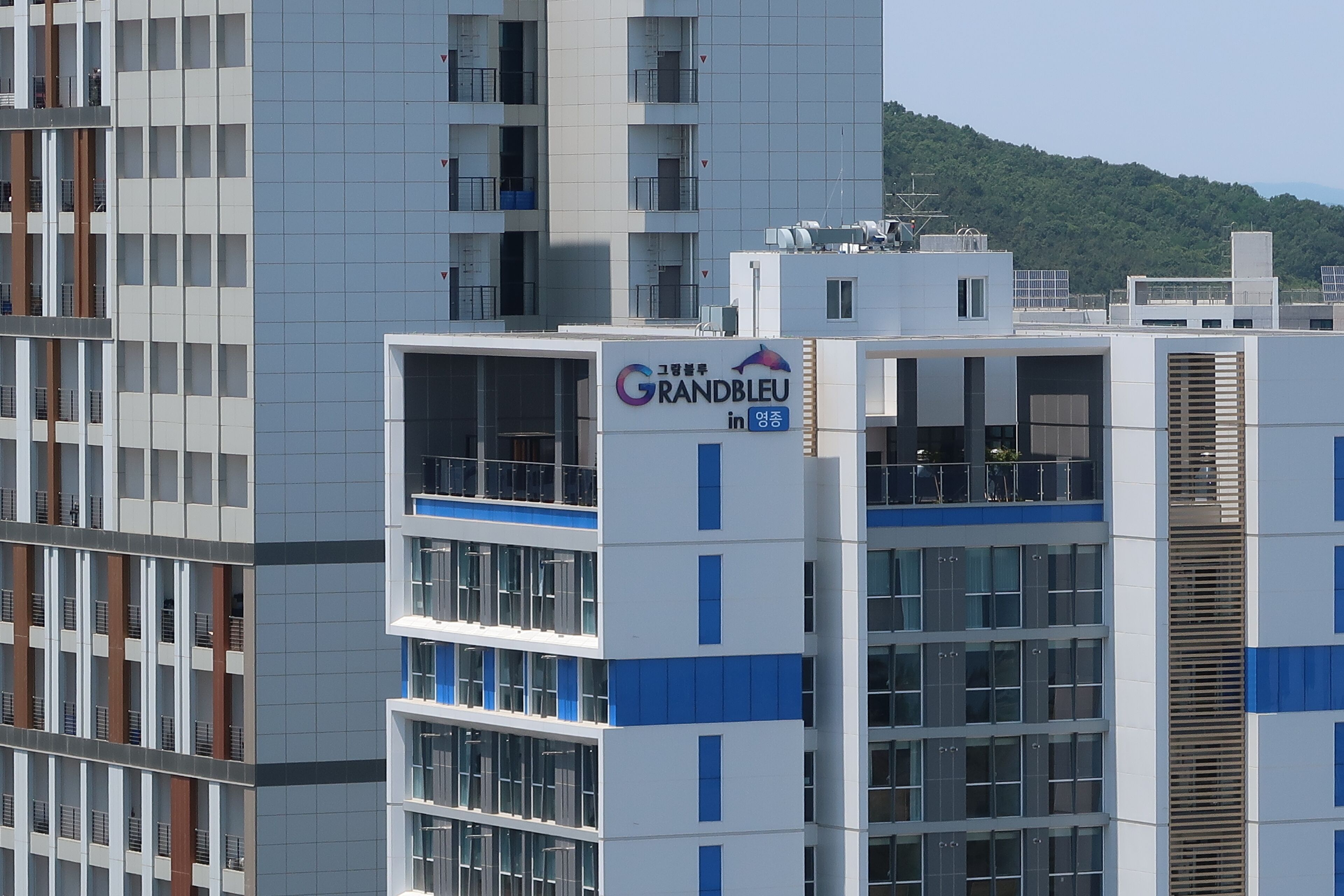 Grandbleu Hotel & Residence 2*