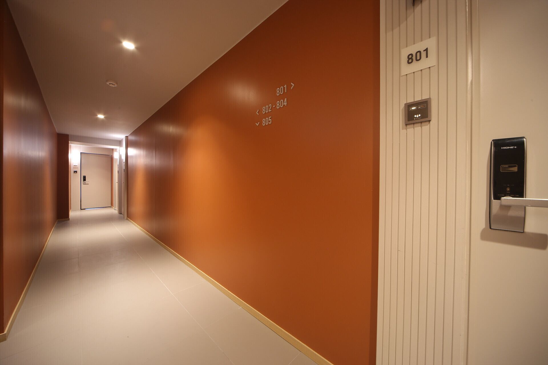 Hound Hotel Sajik Minam Station 2*