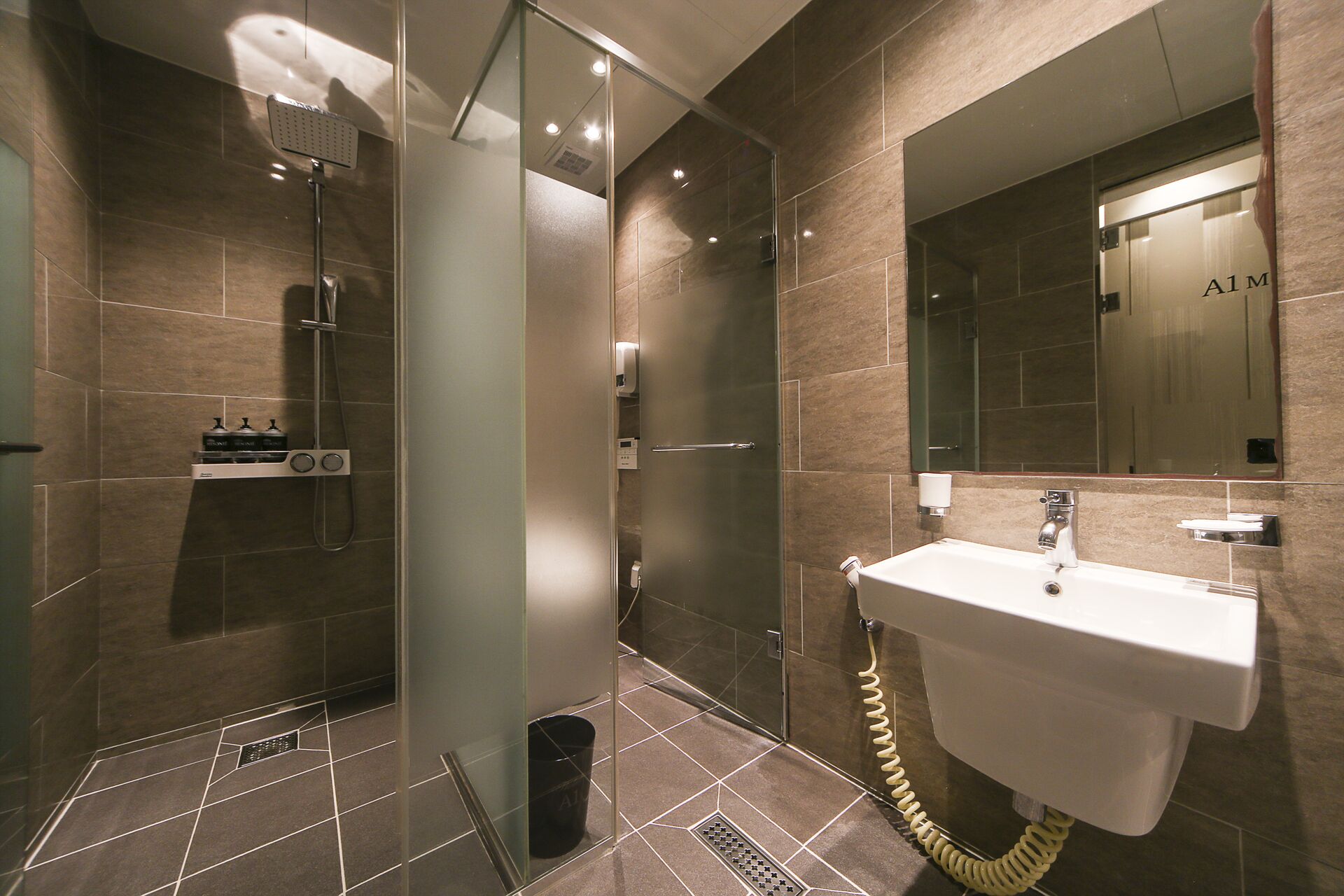 Hotel A1 Jukdo 2*