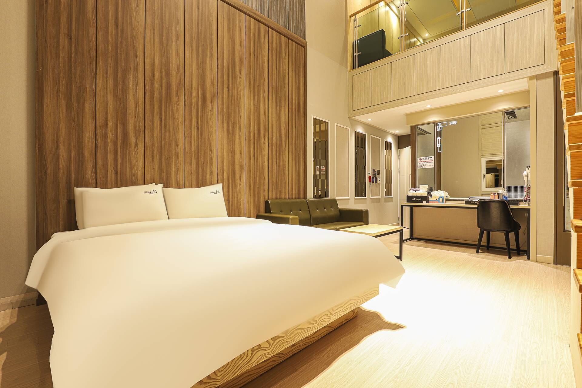 Hotel A1 Jukdo 2*