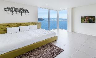 Geojae Sanggaksokeui Jip Pension - Jangmok branch 3*