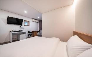 Jongno (Daehakro) Hyehwa Inn 2*