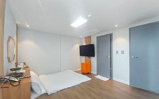 Changwon Jinhae Hotel Sheja 2*