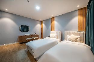 Changwon Jinhae Hotel Sheja 2*