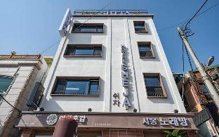Changwon Jinhae Hotel Sheja 2*