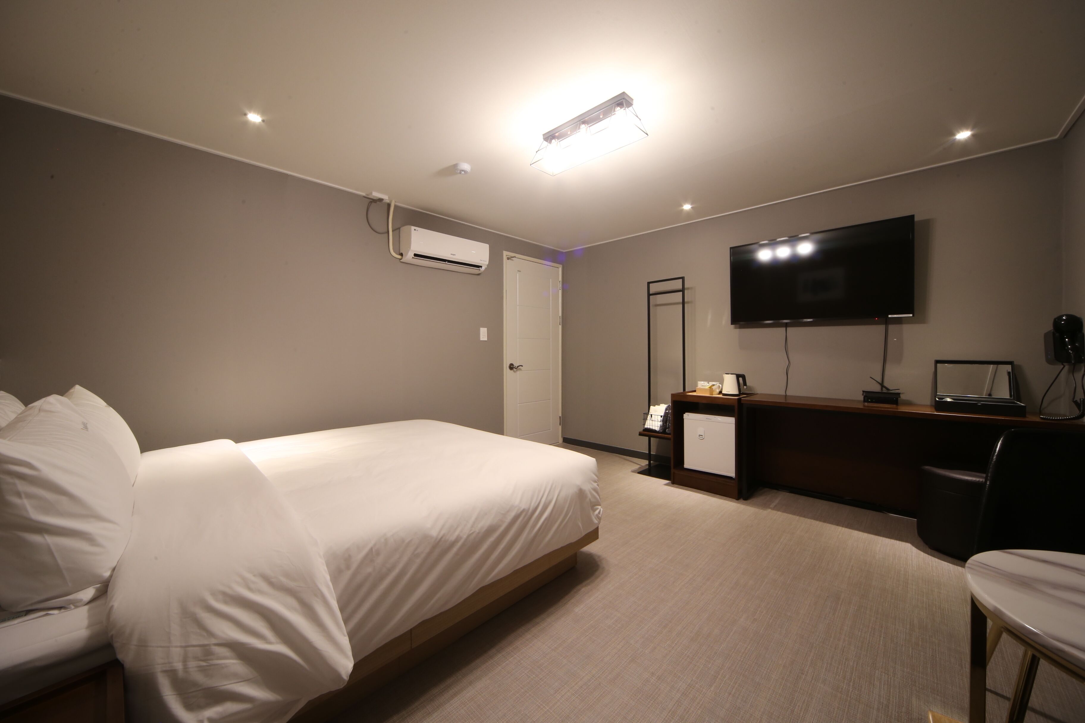 Busan Choeup Yuna Hotel 3*