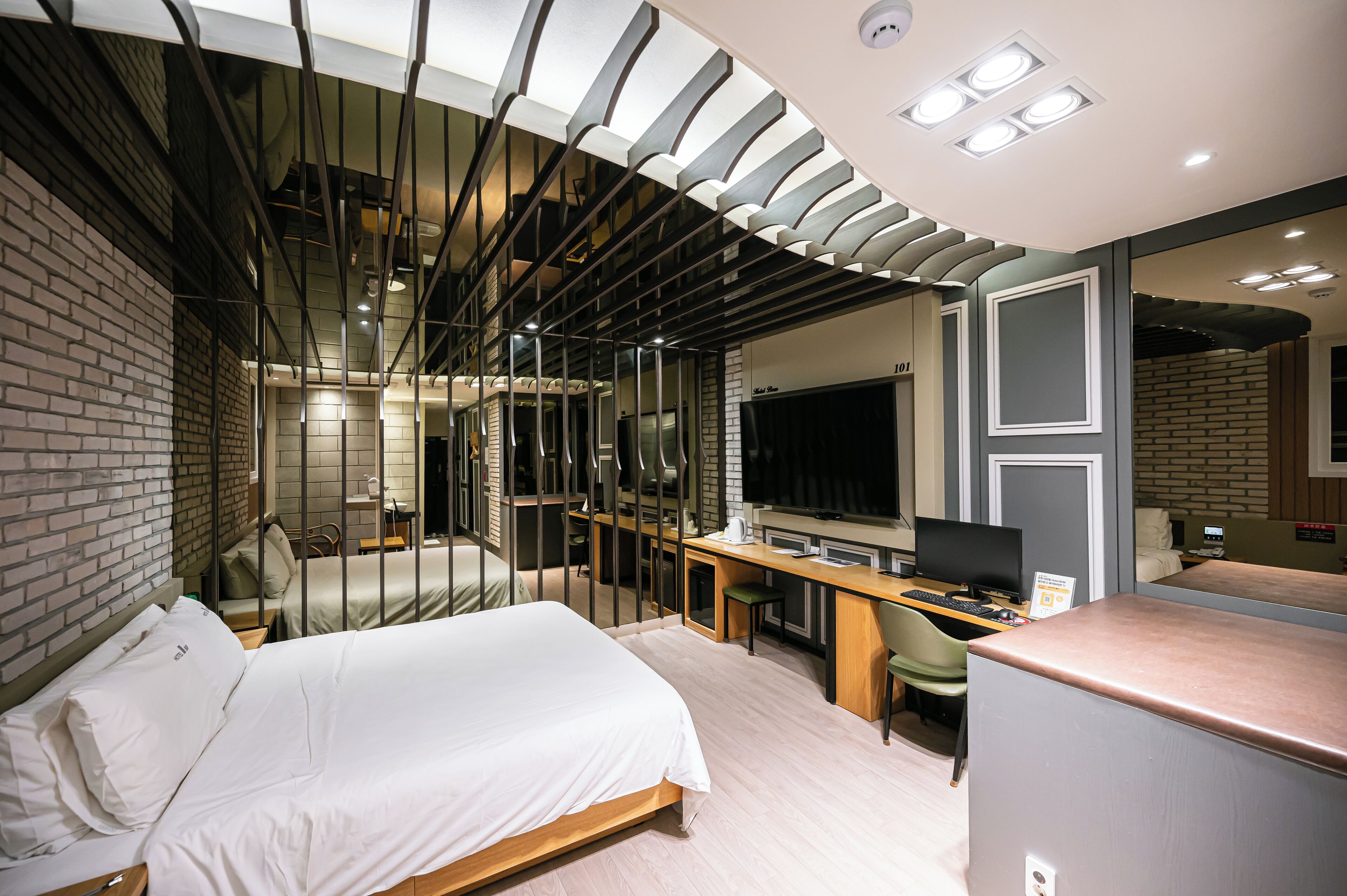 Hotel Bom 2*