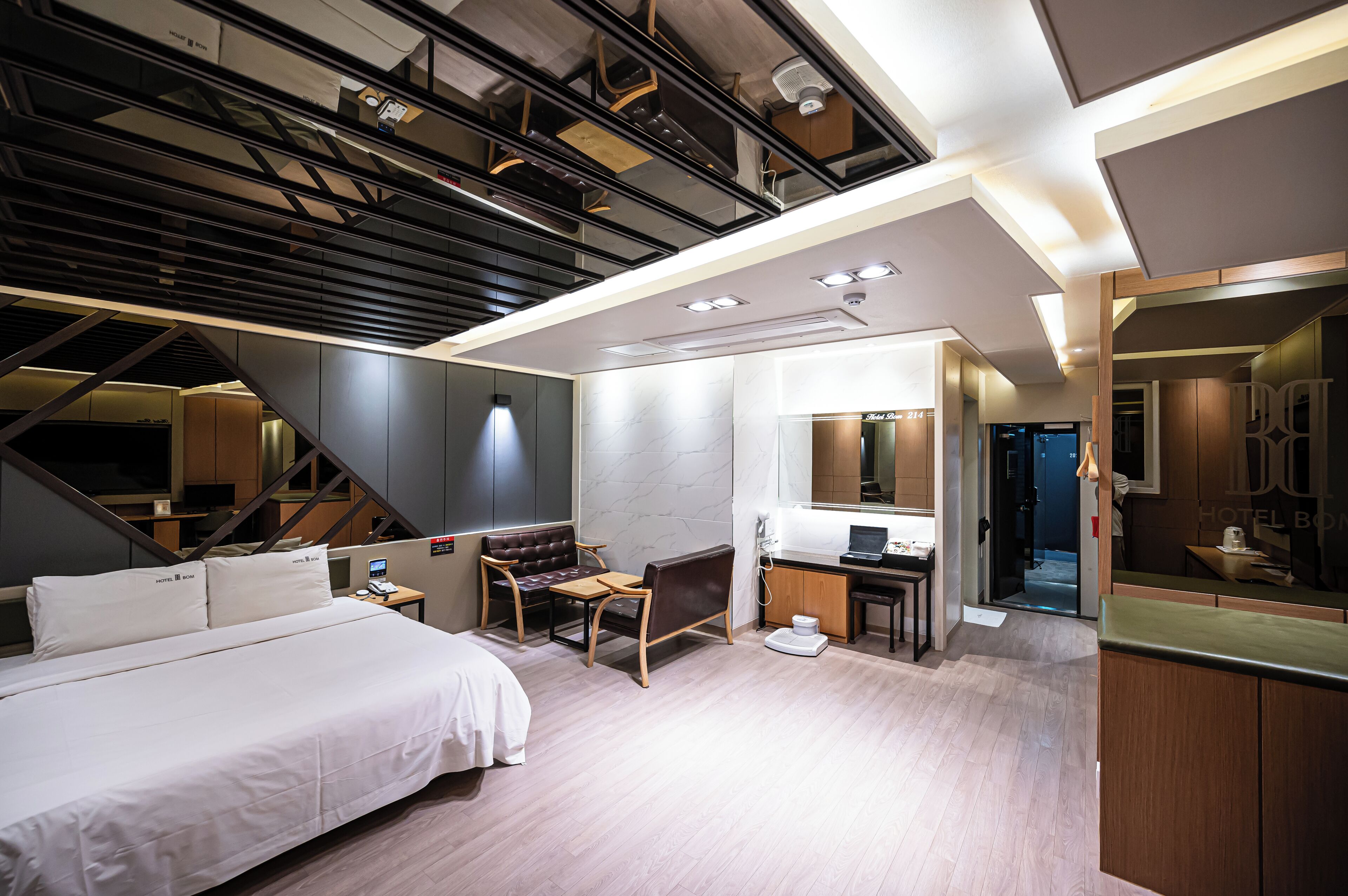 Hotel Bom 2*