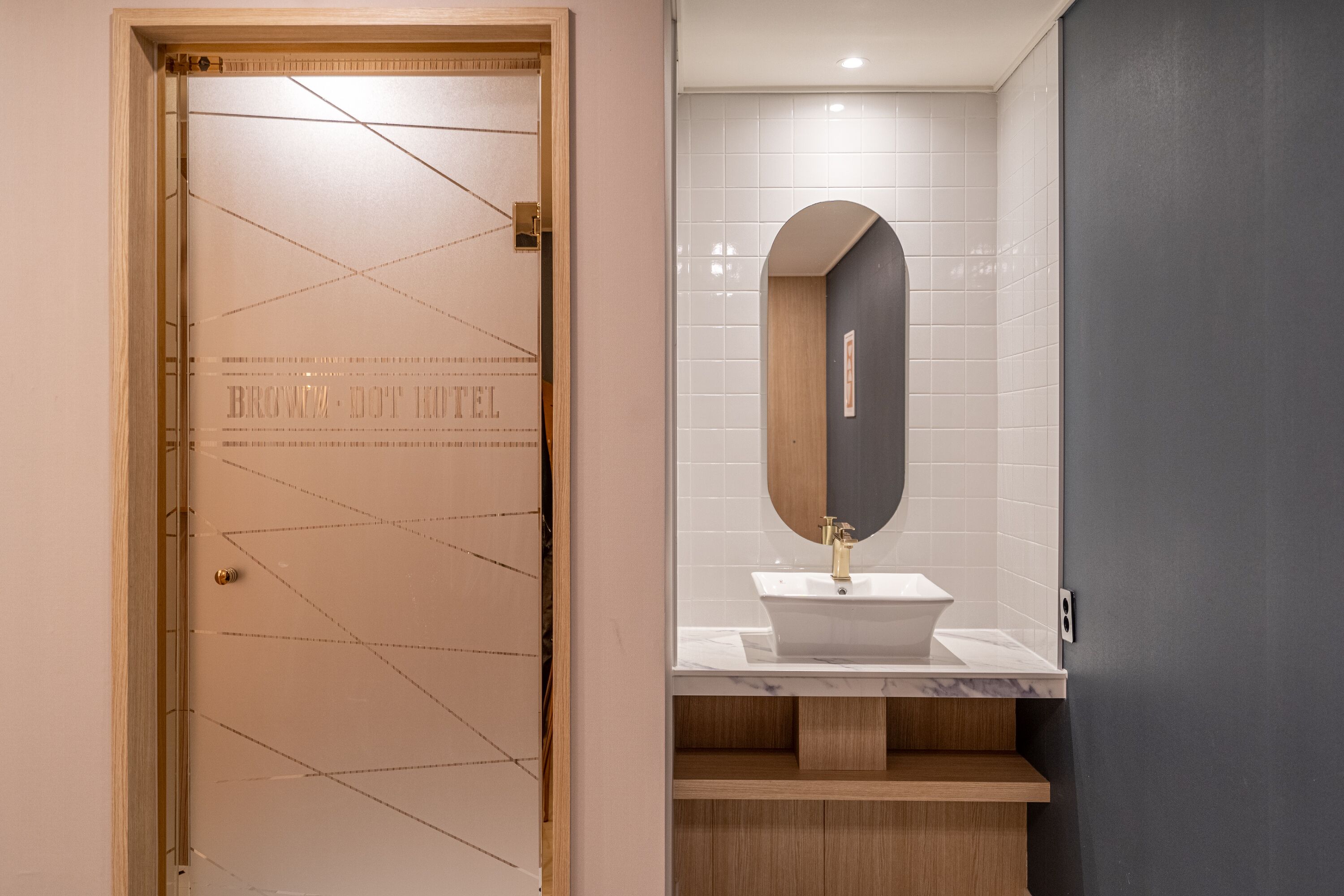 BrownDot Hotel Gimhae City Hall 3*