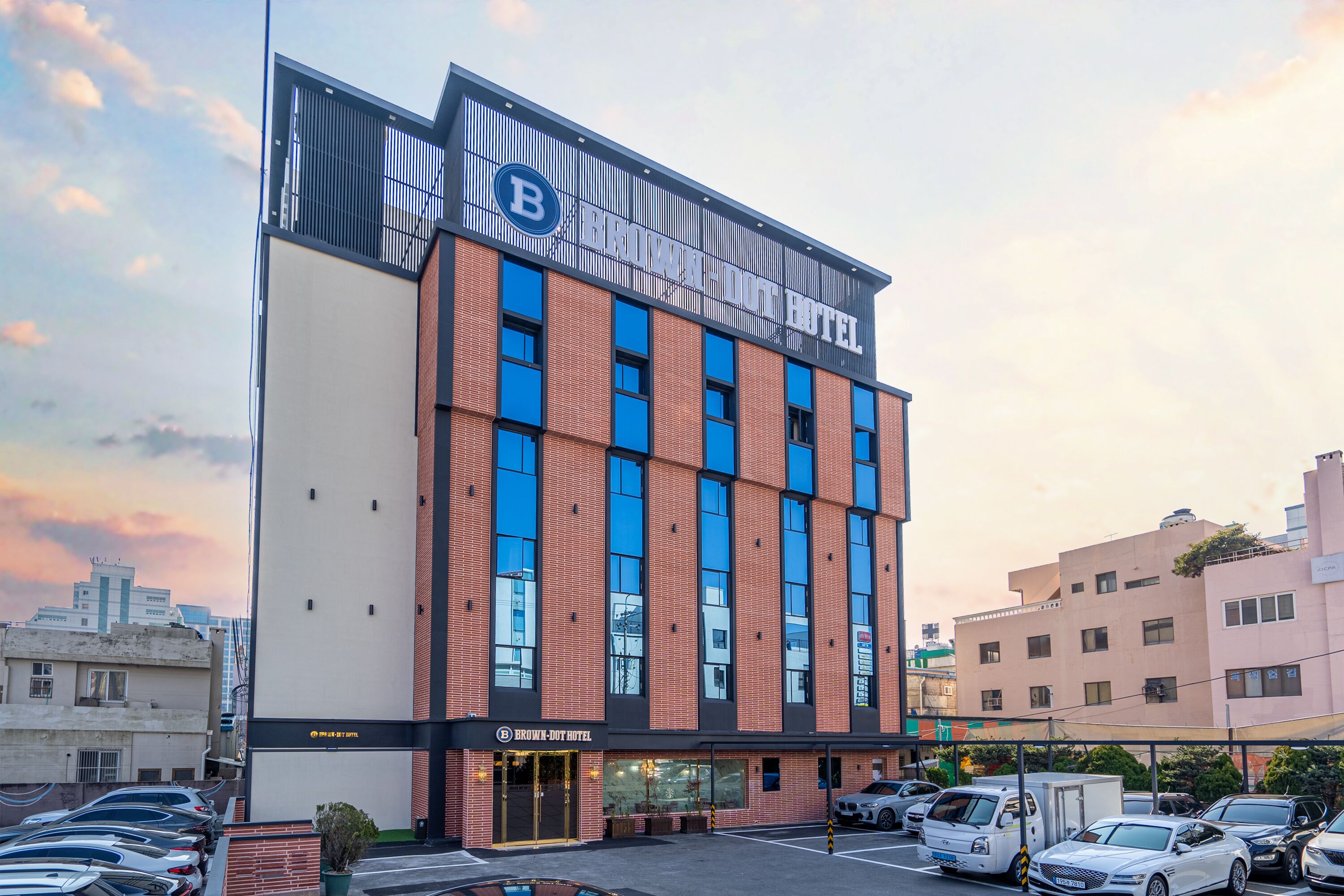 BrownDot Hotel Gimhae City Hall 3*