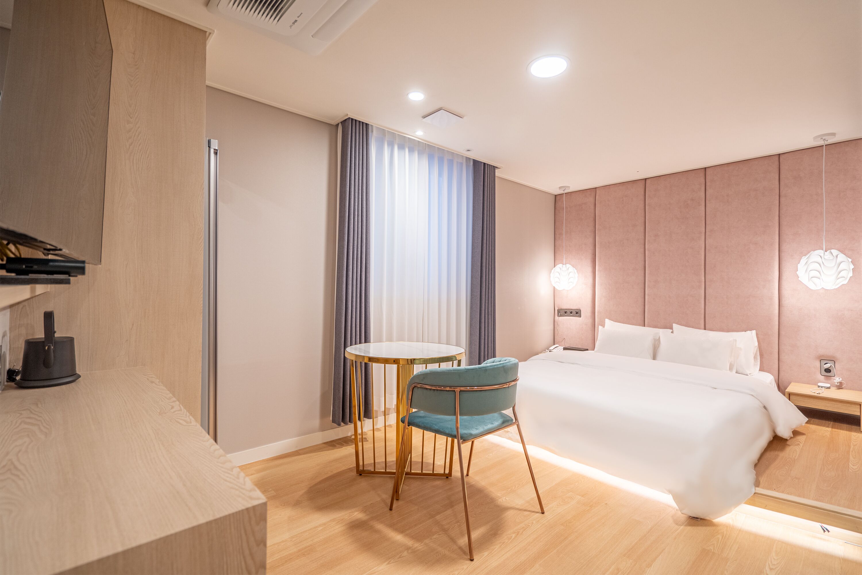 BrownDot Hotel Gimhae City Hall 3*