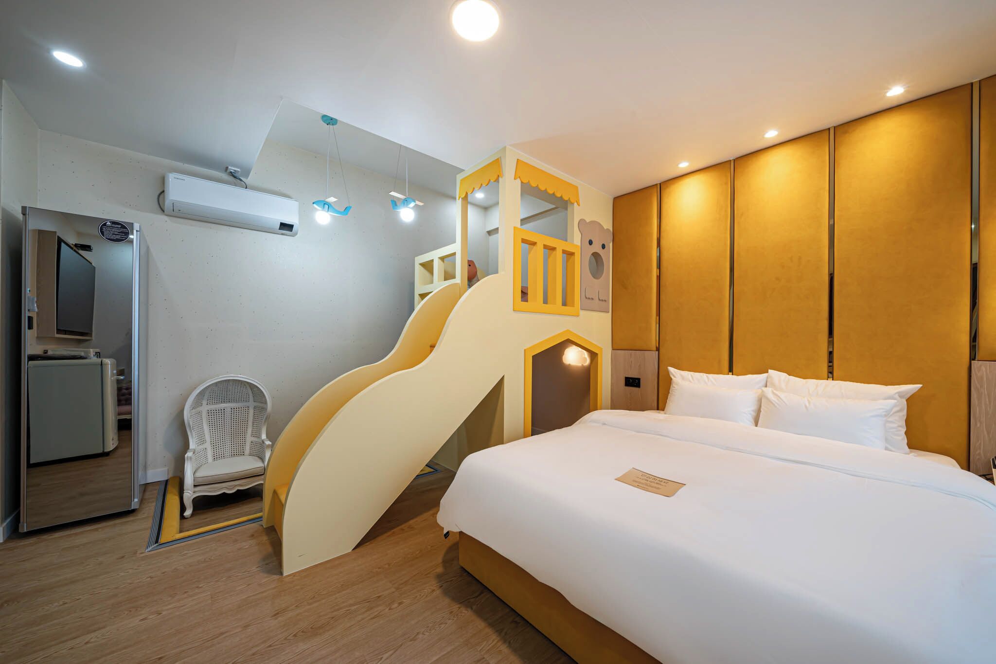 GEOJE-SI HOUND HOTEL JANGSEUNGPO 2*