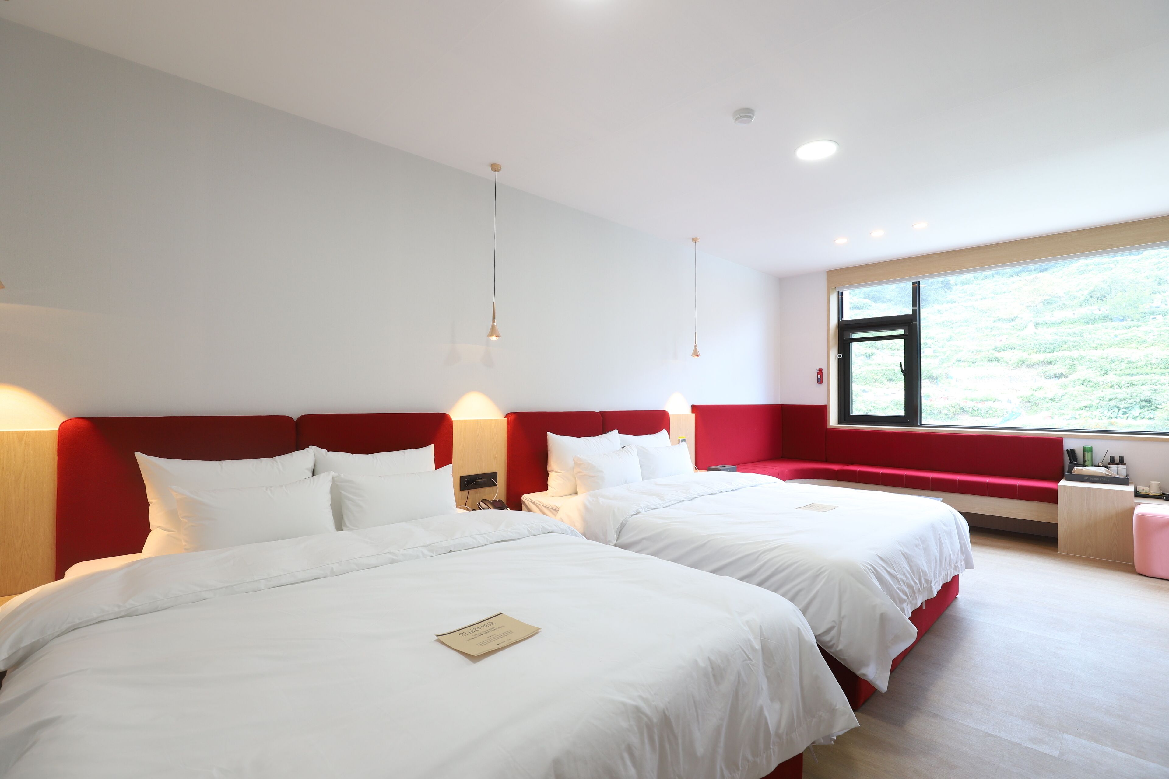 GEOJE-SI HOUND HOTEL JANGSEUNGPO 2*