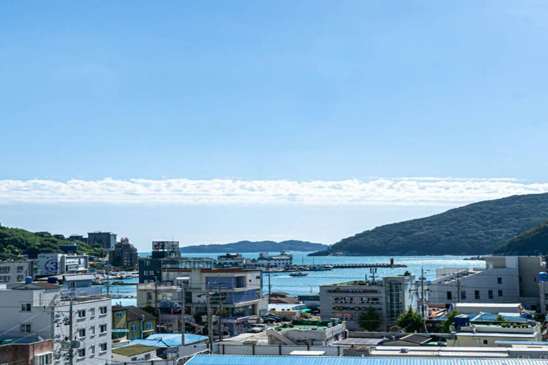 GEOJE-SI HOUND HOTEL JANGSEUNGPO 2*