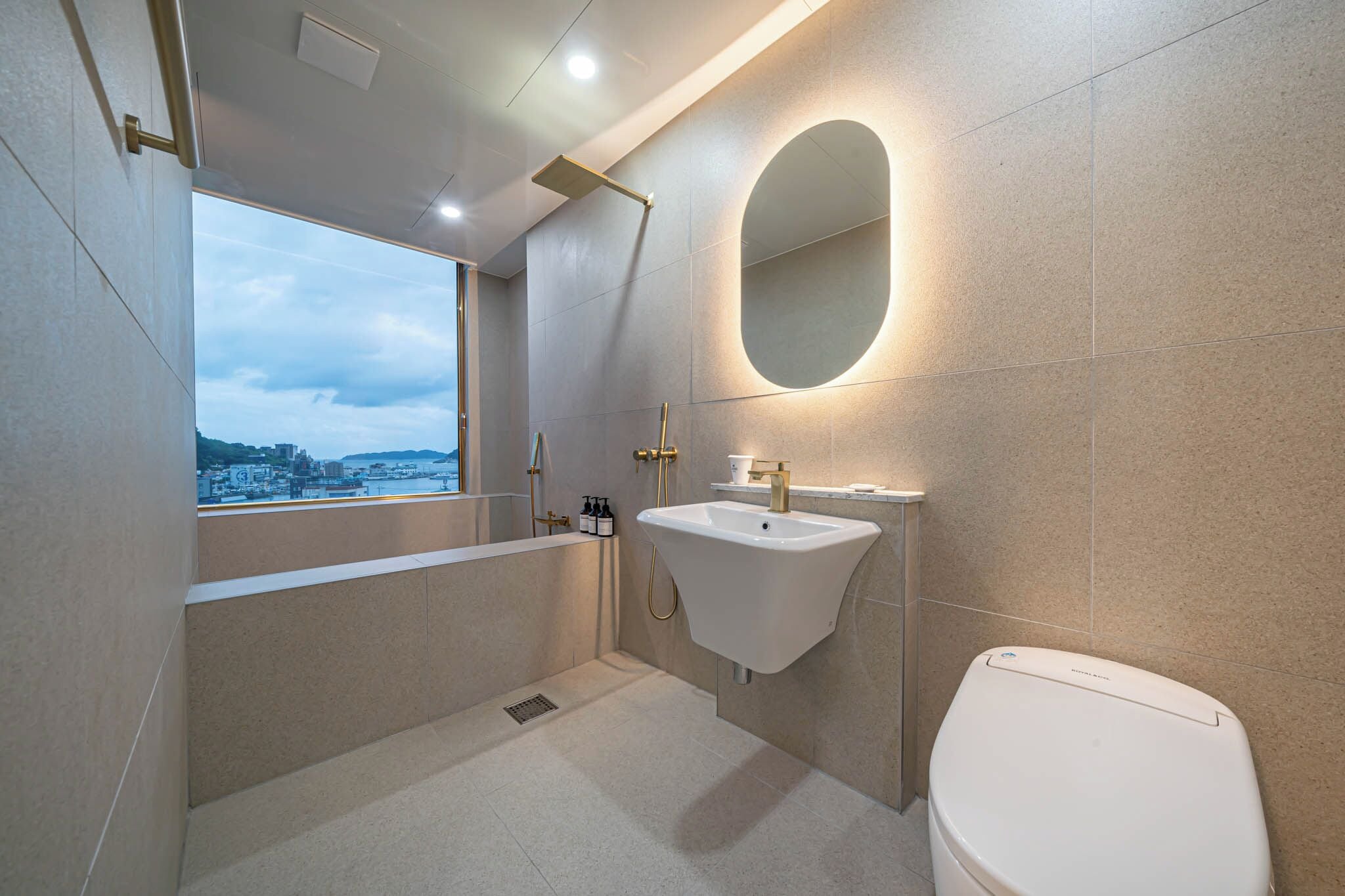 GEOJE-SI HOUND HOTEL JANGSEUNGPO 2*
