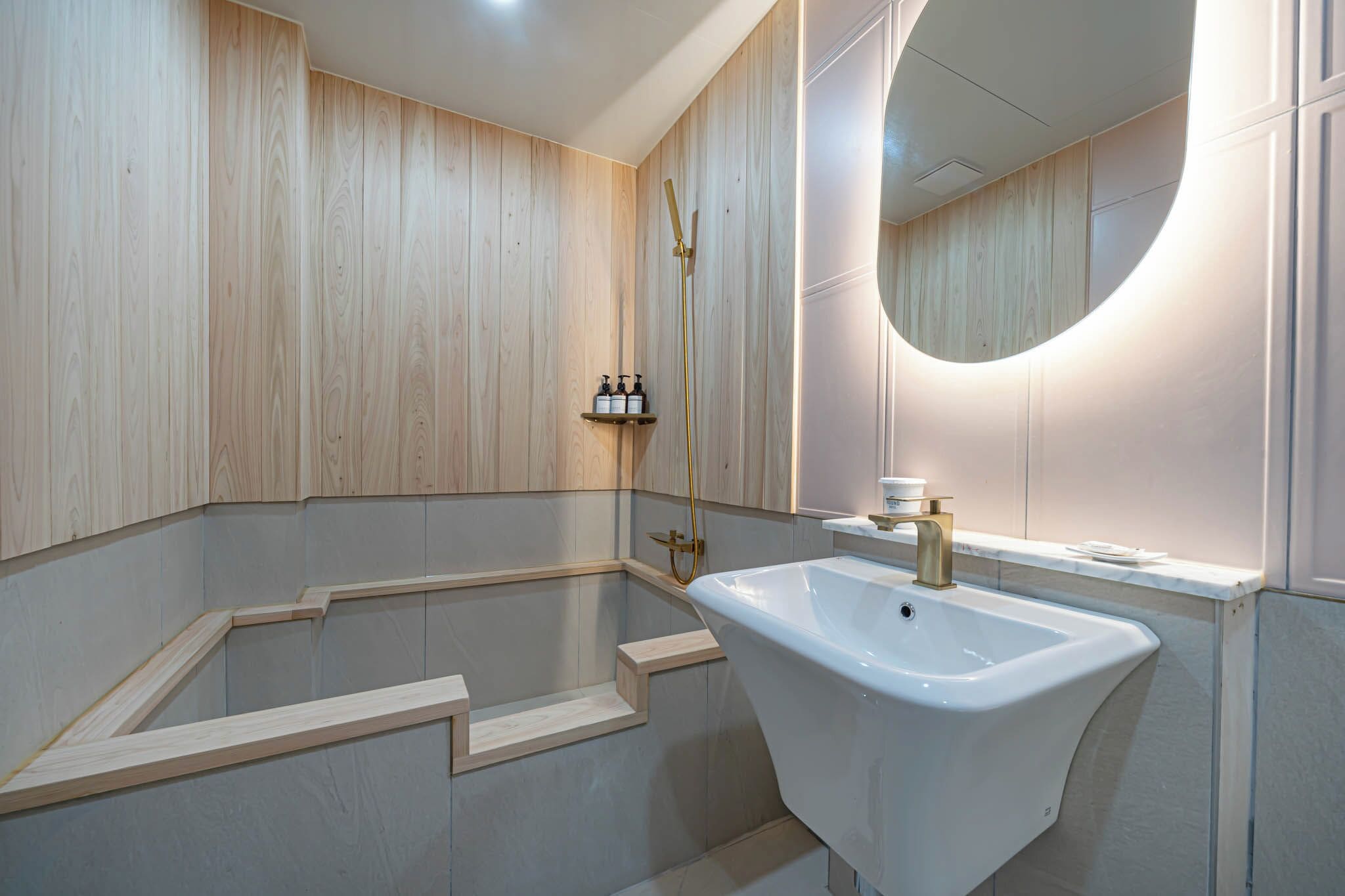 GEOJE-SI HOUND HOTEL JANGSEUNGPO 2*