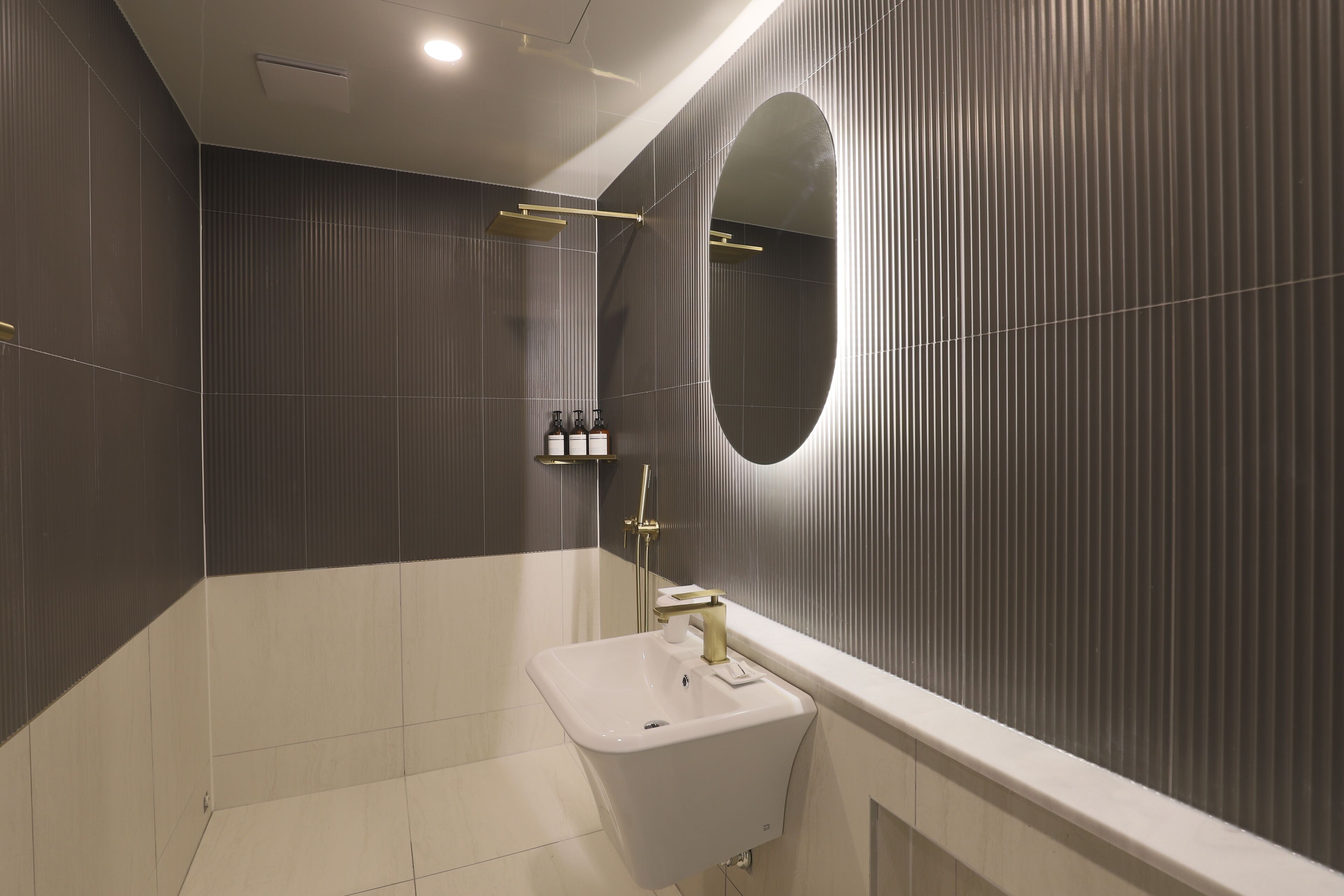 GEOJE-SI HOUND HOTEL JANGSEUNGPO 2*