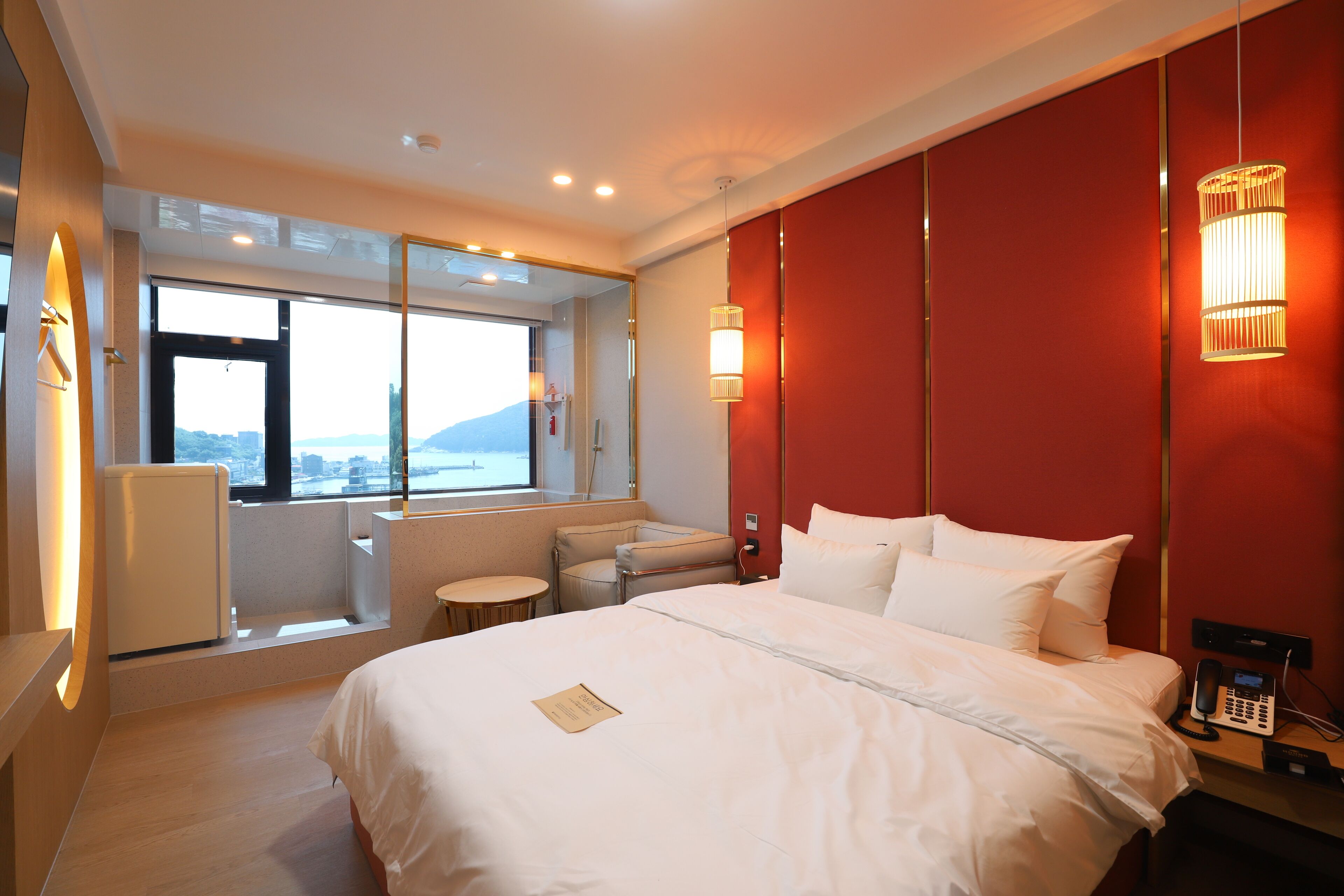GEOJE-SI HOUND HOTEL JANGSEUNGPO 2*