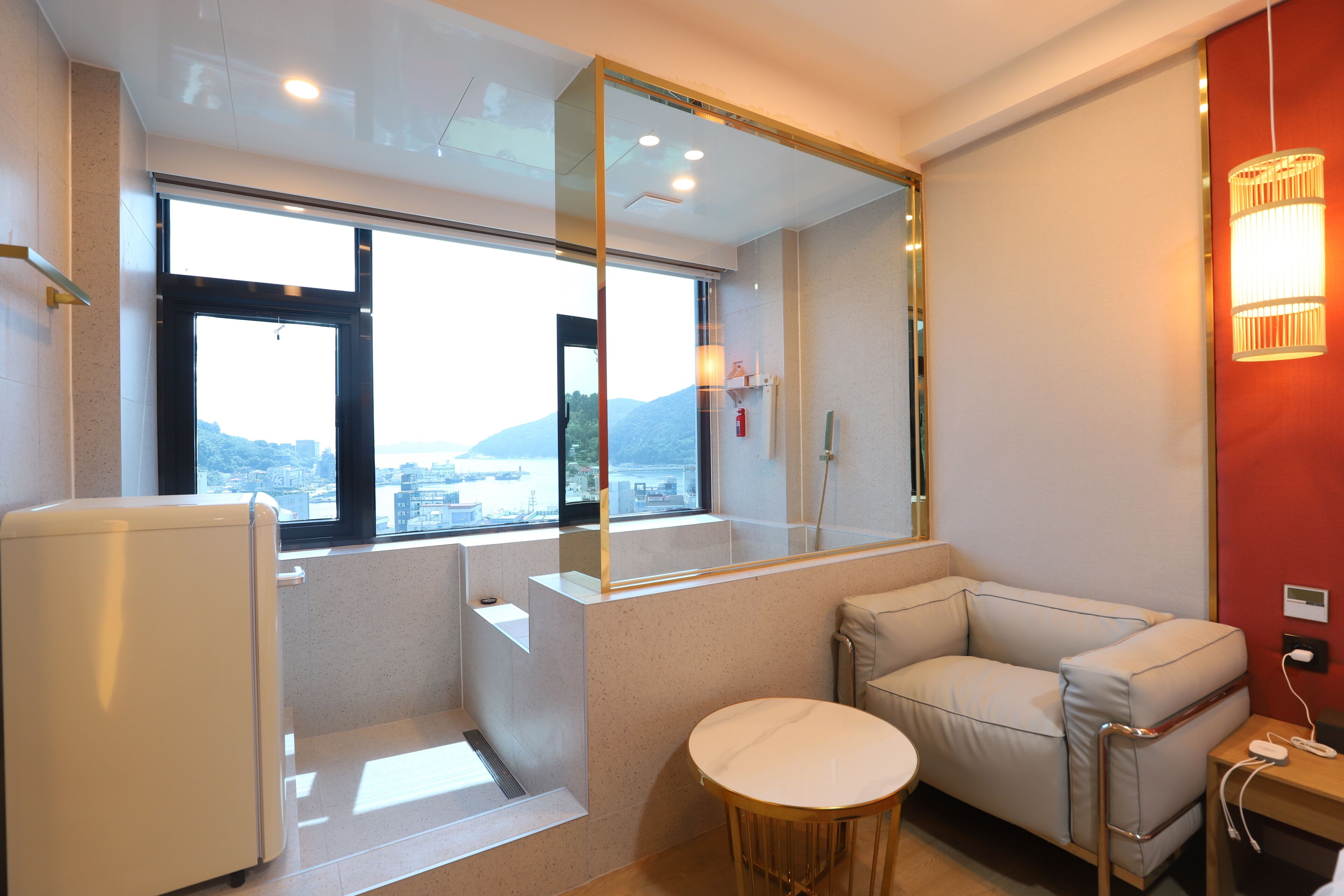 GEOJE-SI HOUND HOTEL JANGSEUNGPO 2*