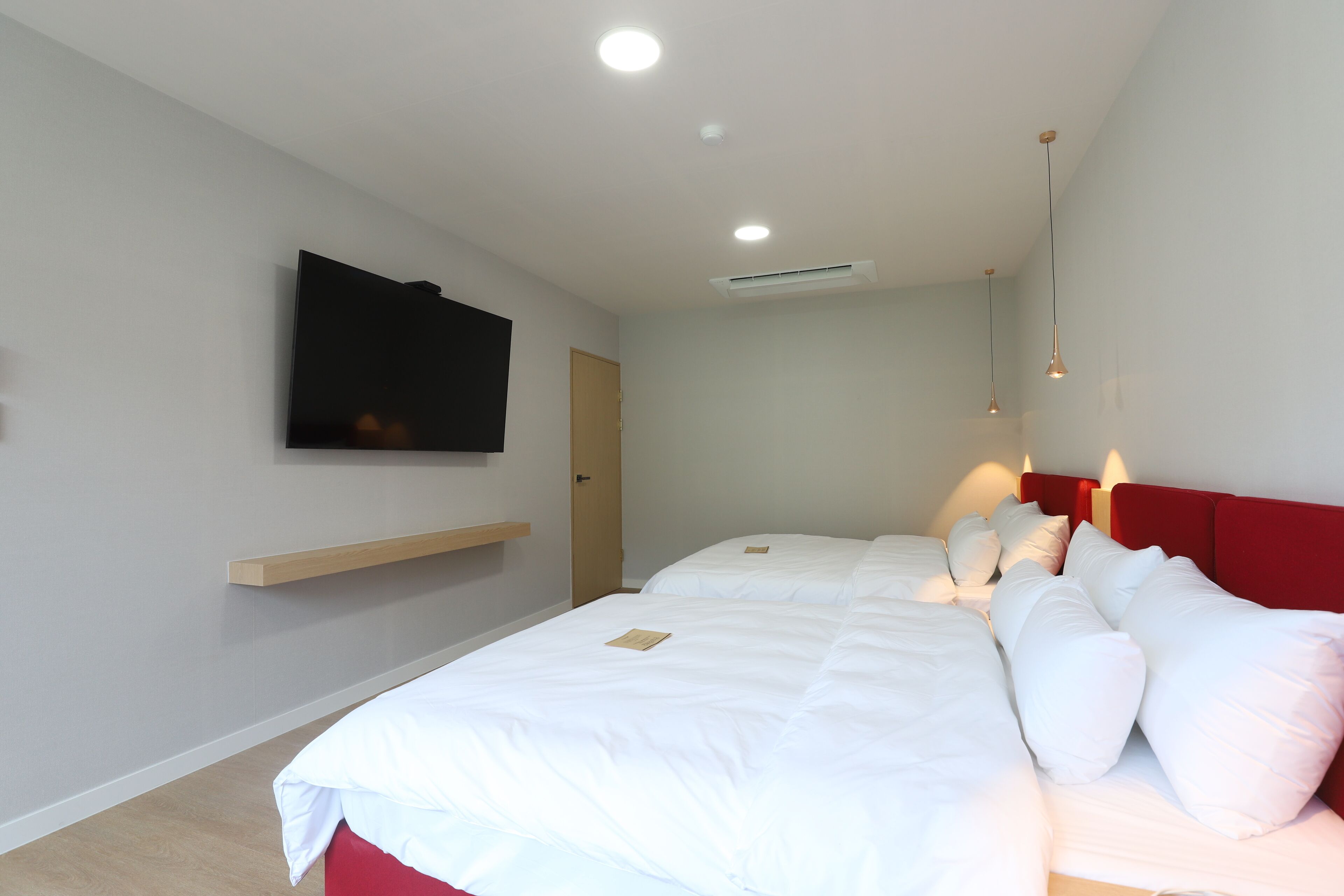 GEOJE-SI HOUND HOTEL JANGSEUNGPO 2*