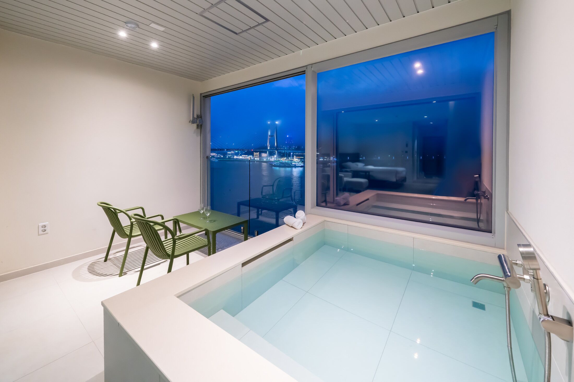 OANDF HOTEL 3*