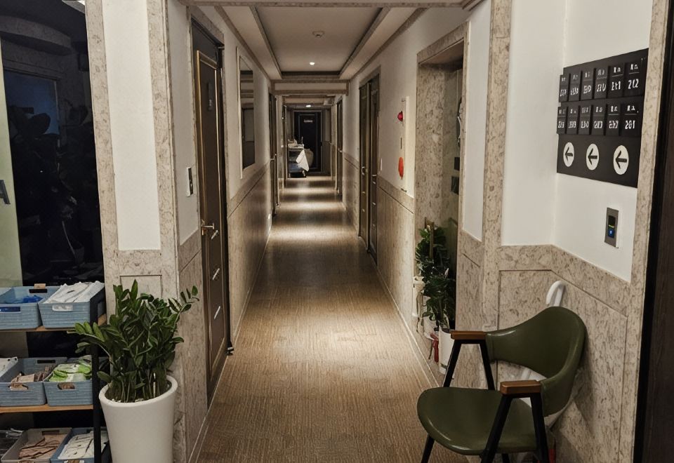 PRADA HOTEL 0*