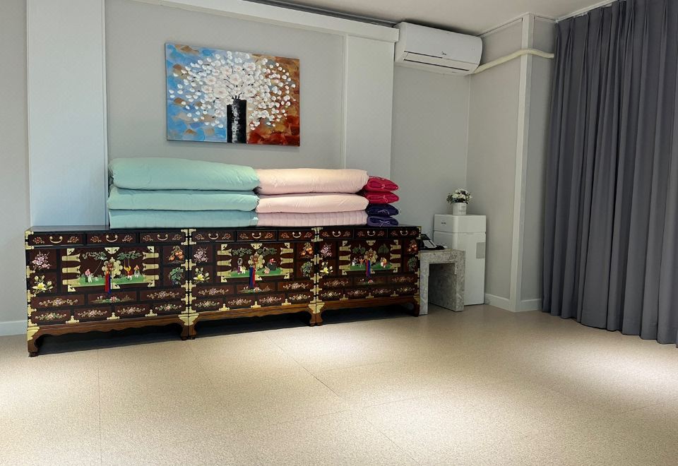 PRADA HOTEL 0*