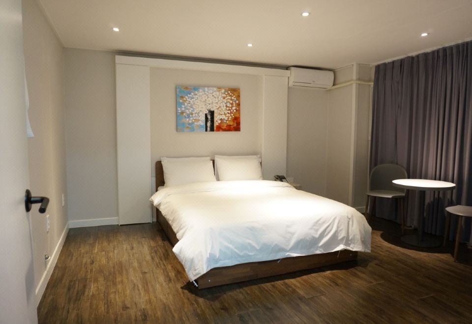 PRADA HOTEL 0*