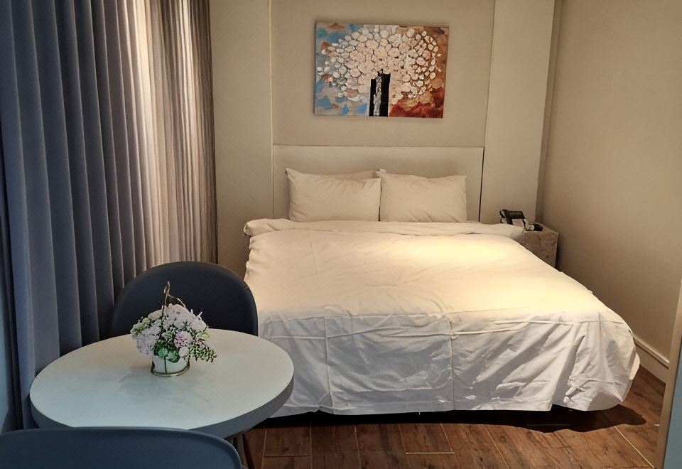 PRADA HOTEL 0*