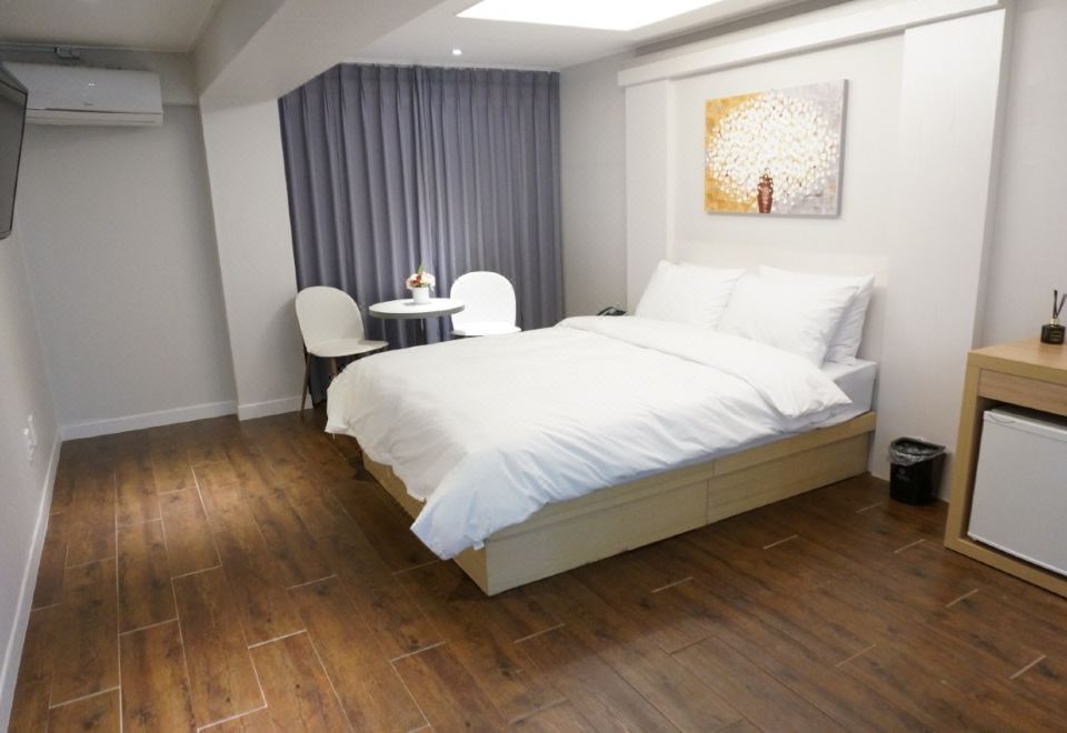 PRADA HOTEL 0*