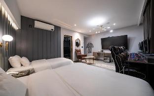 Ansan evergreen tree the gray 0*