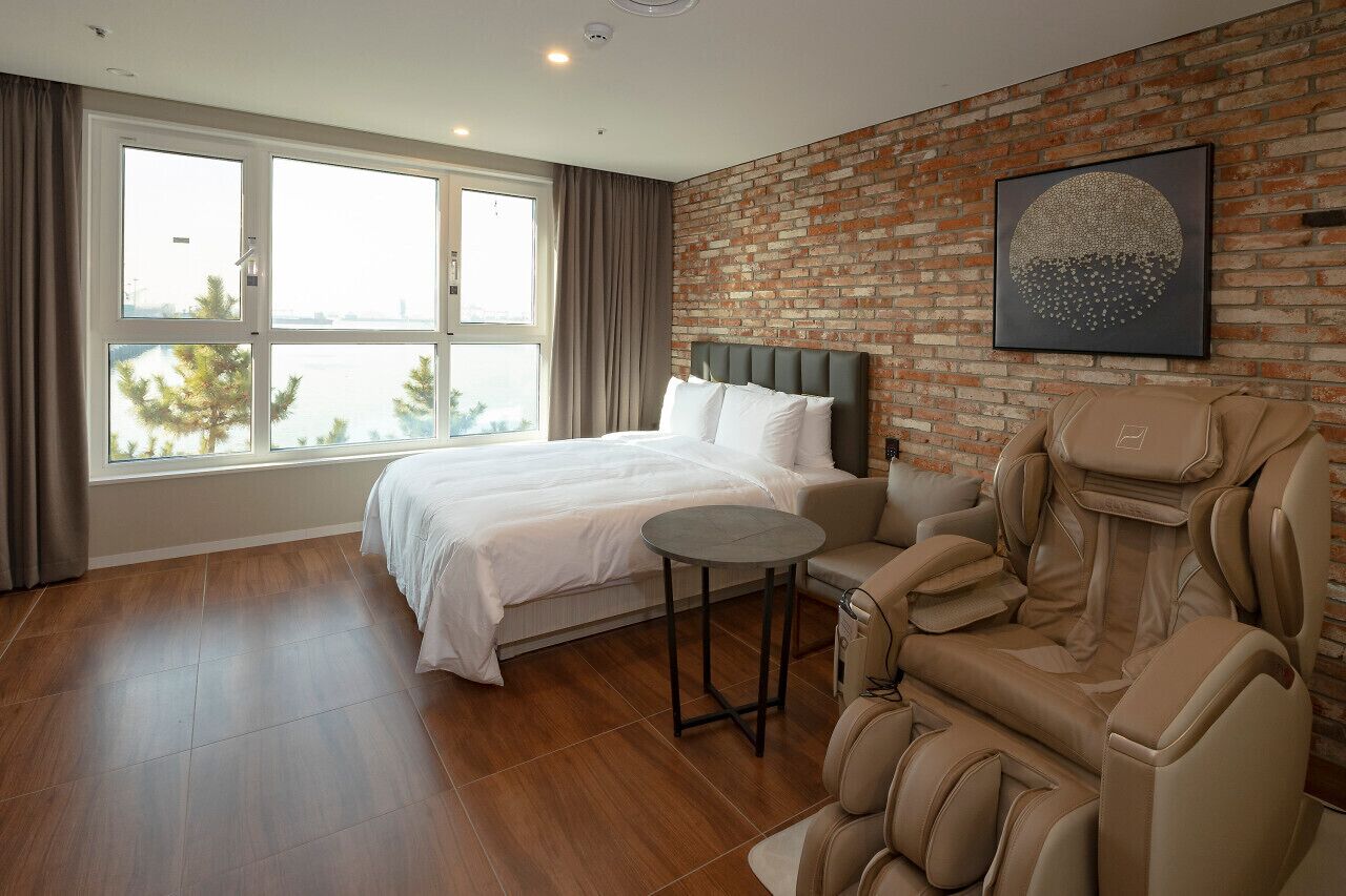 Restia Incheonbay Hotel 3*
